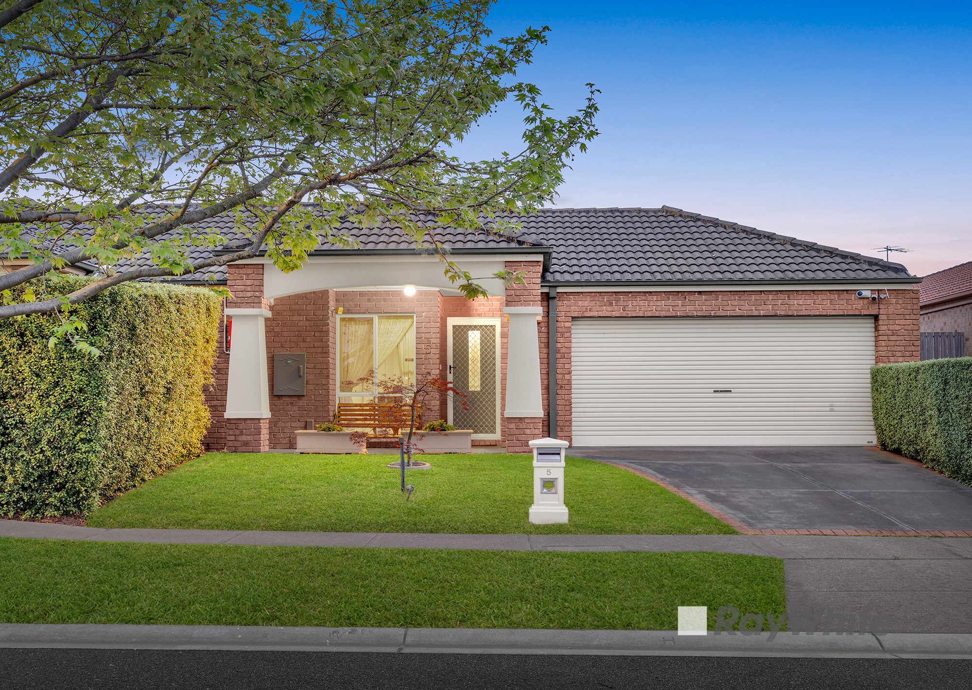 5 Wallingford Place, Narre Warren South, VIC 3805