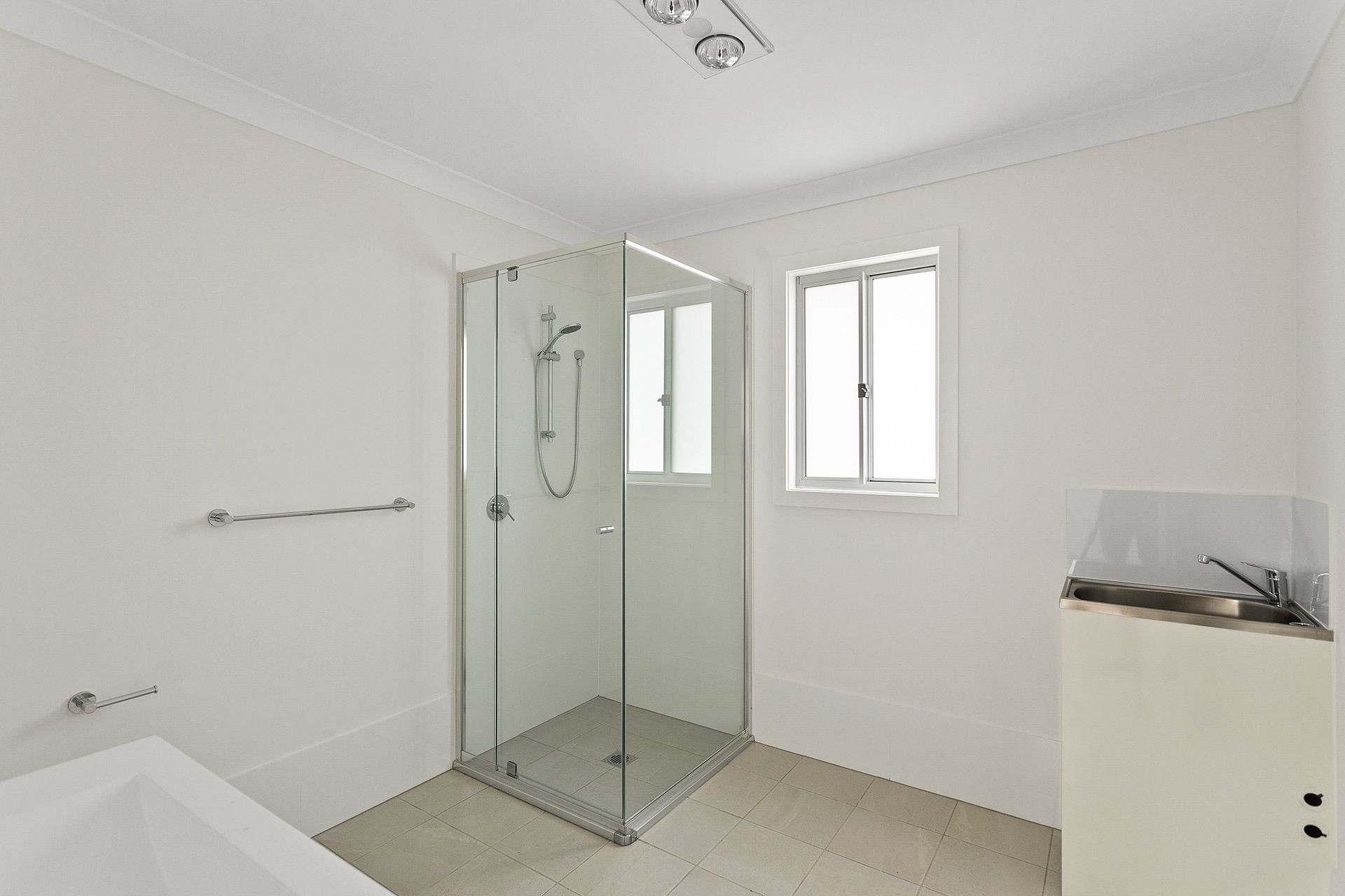 15A Central Avenue, Oak Flats, NSW 2529