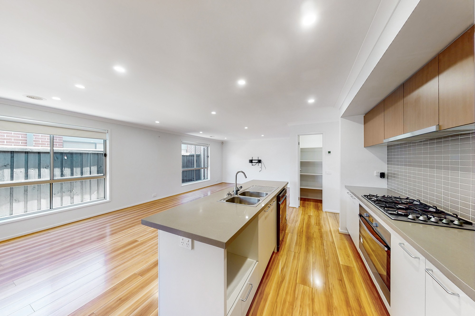 6 Seuss Drive, Officer, VIC 3809