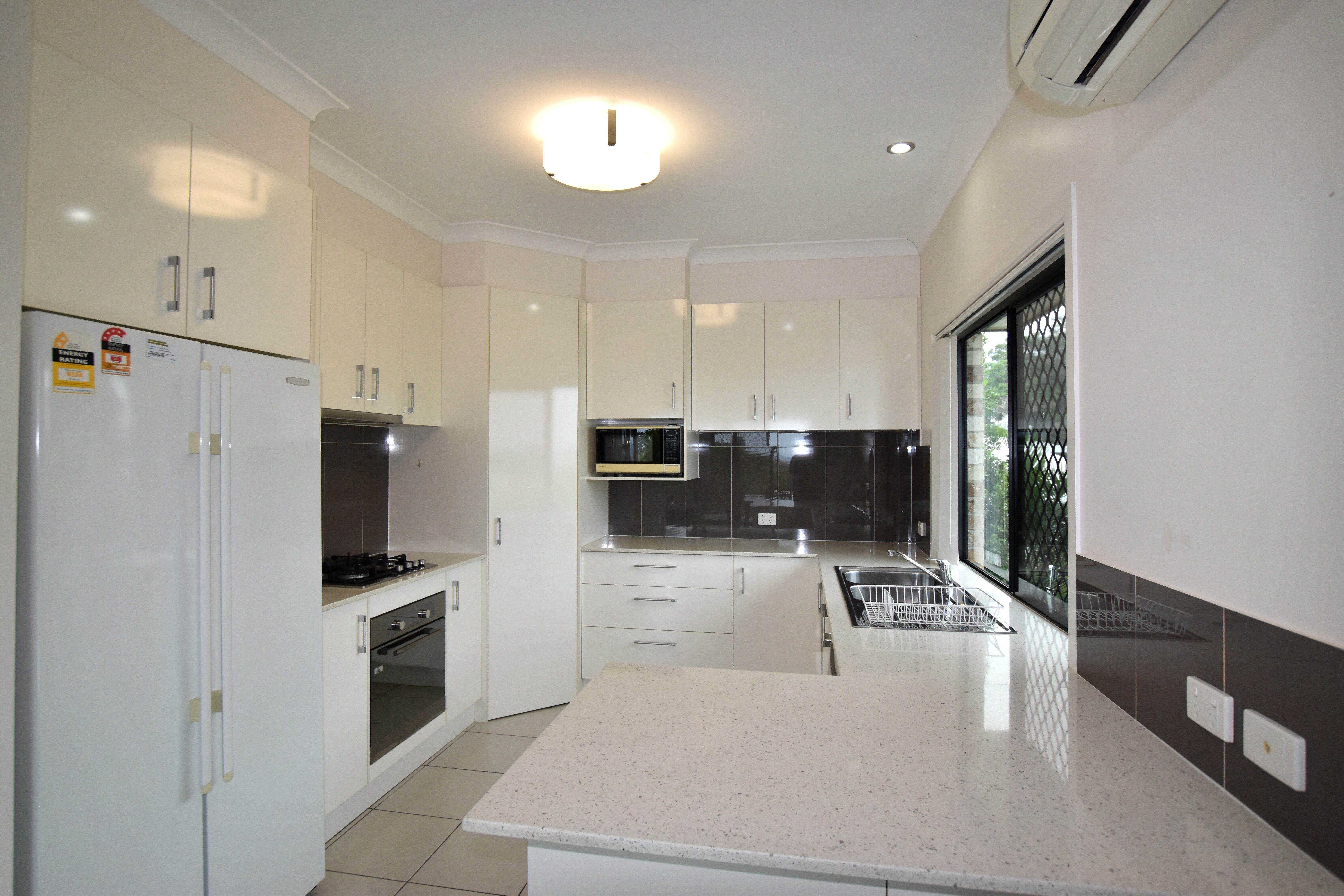 2/5 Worthington Street — photo 17 of 30