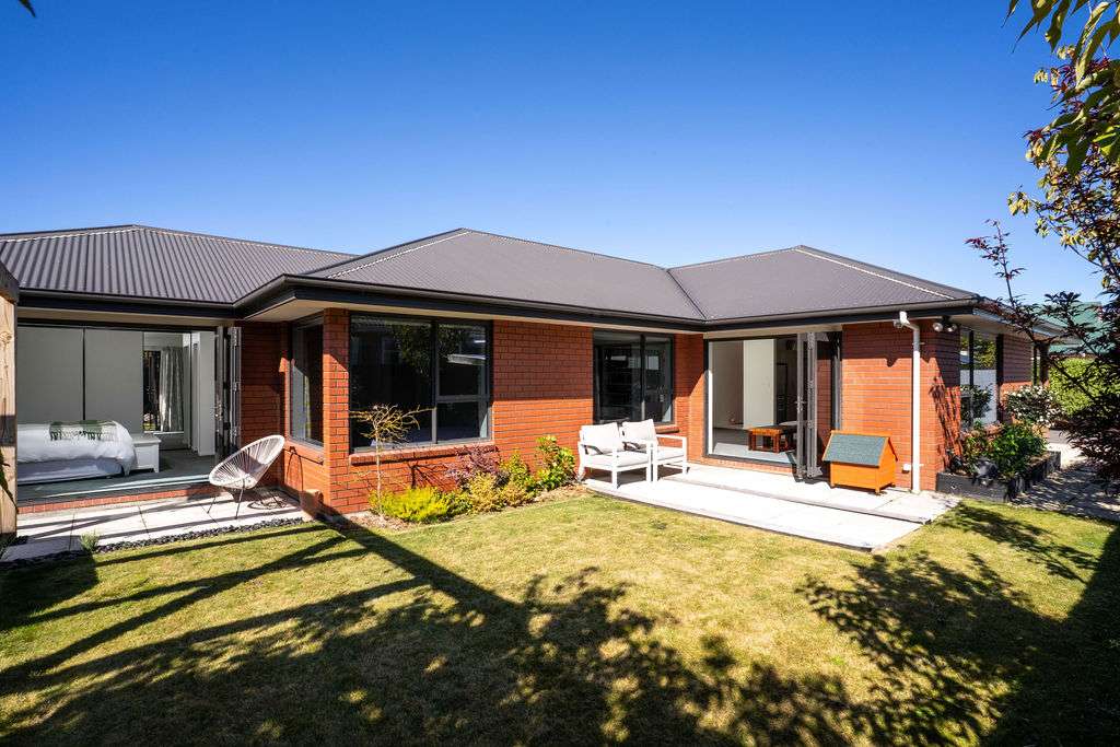 14A Dobson Street photo 16