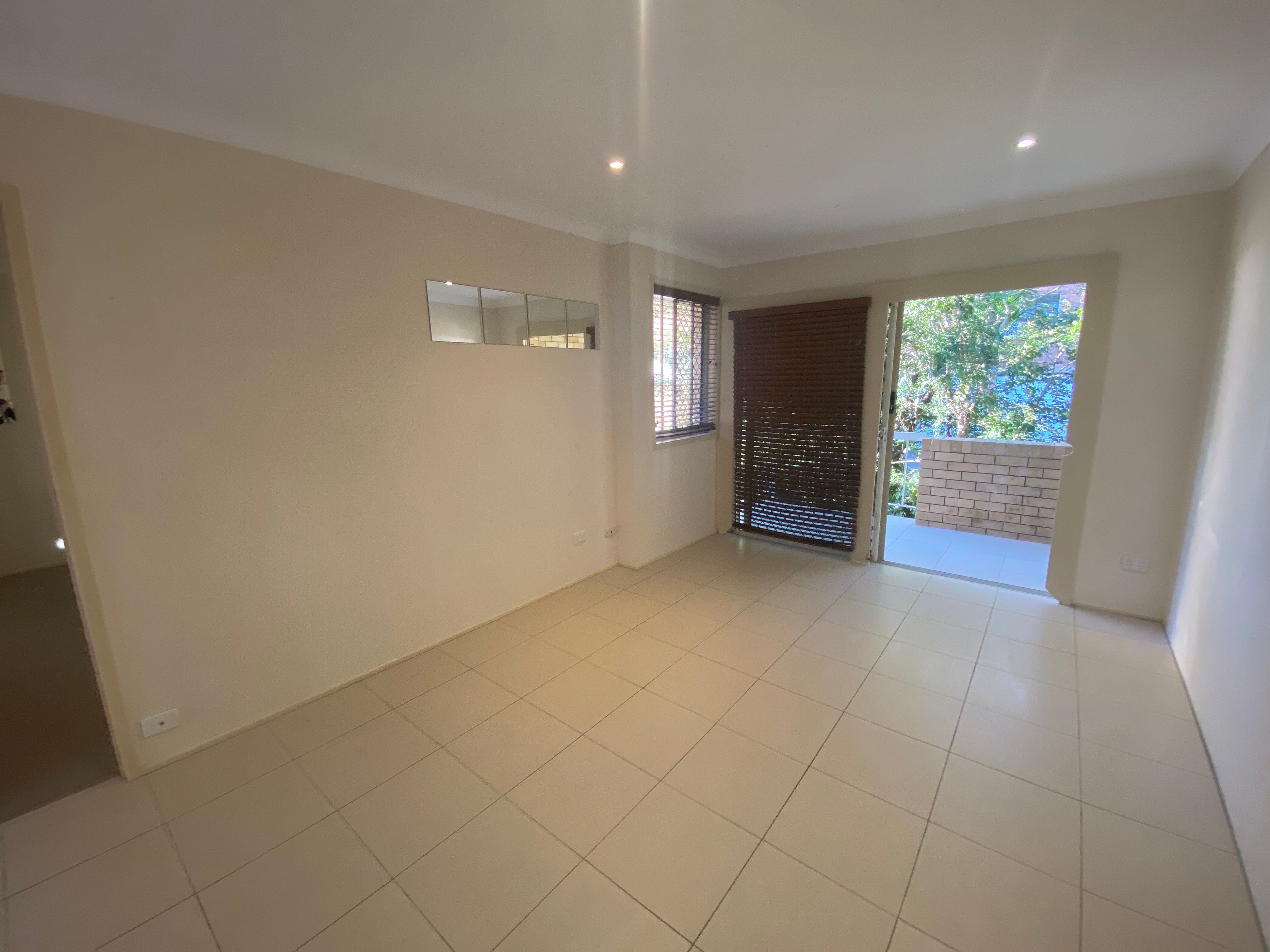 2/18 Swain Street, Holland Park West, QLD 4121