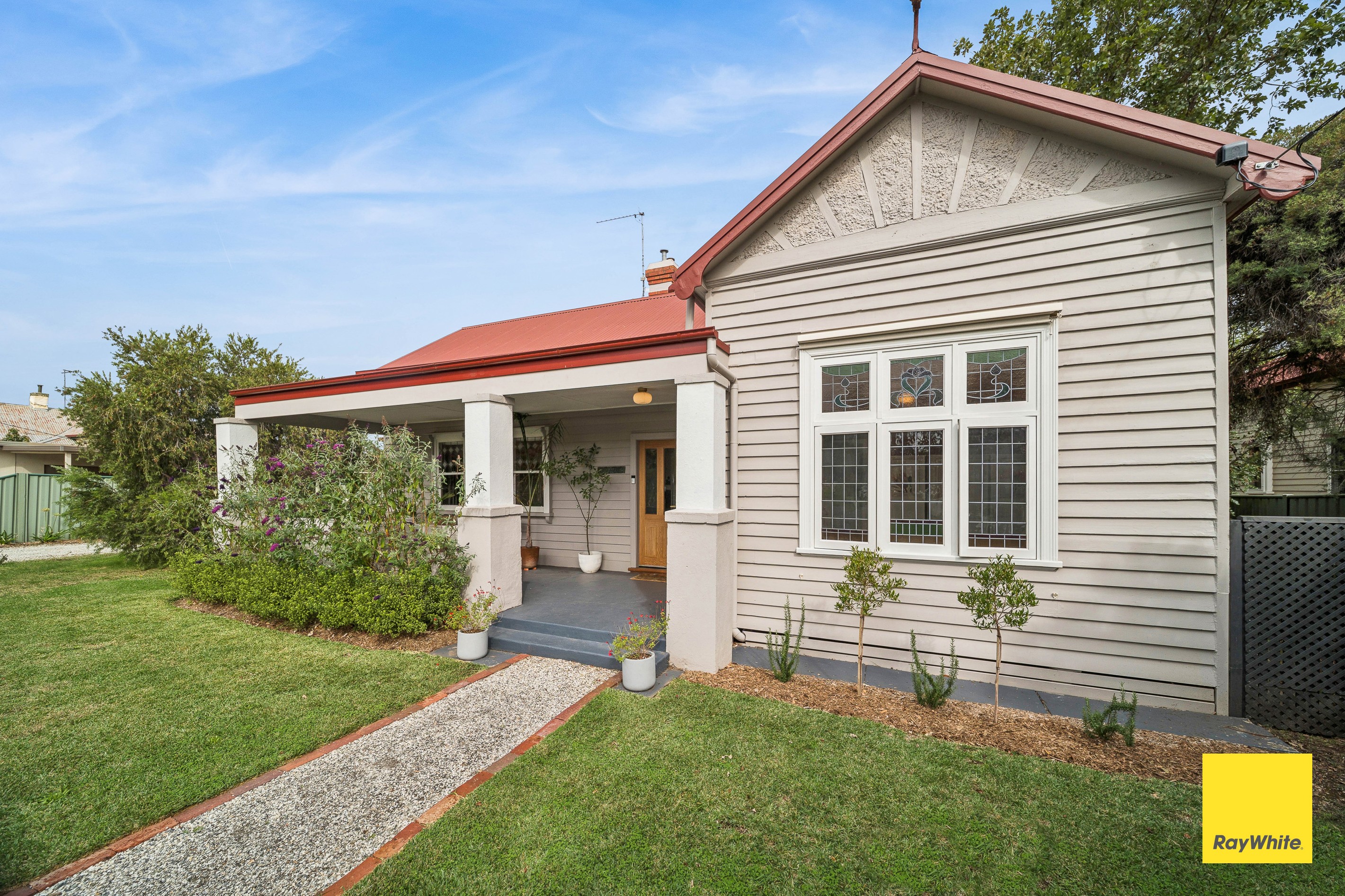 64 Neale Street, Kennington, VIC 3550
