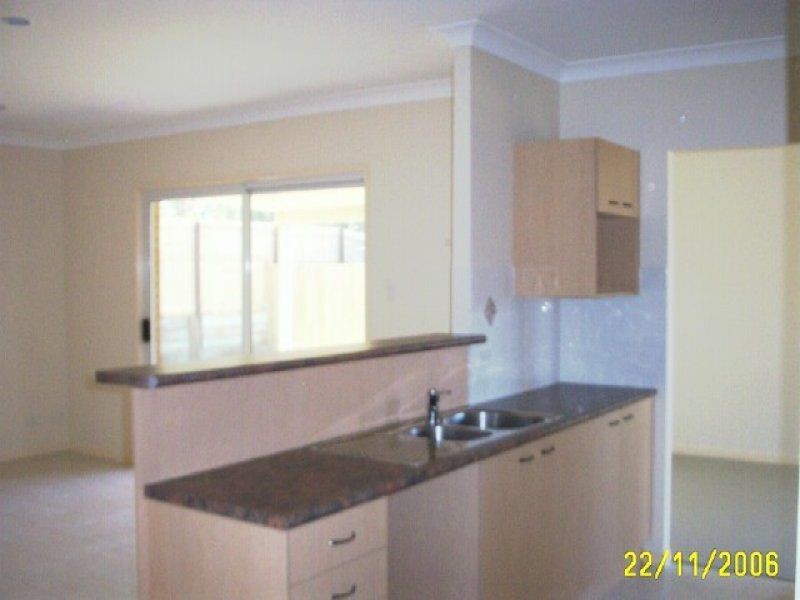 16 Hill End Street, Hillcrest, QLD 4118