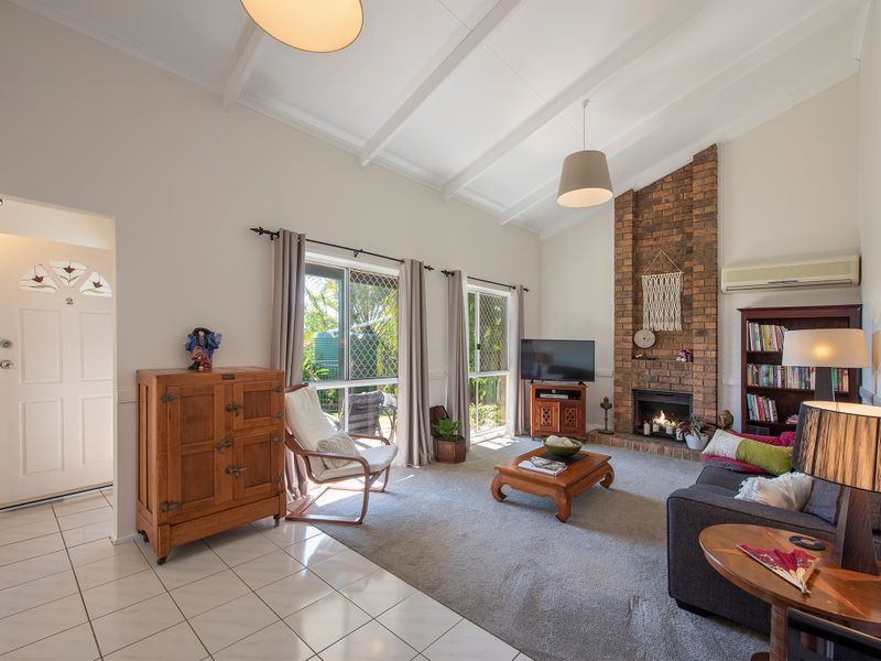 2 Black Diamond Crescent, Edens Landing, QLD 4207