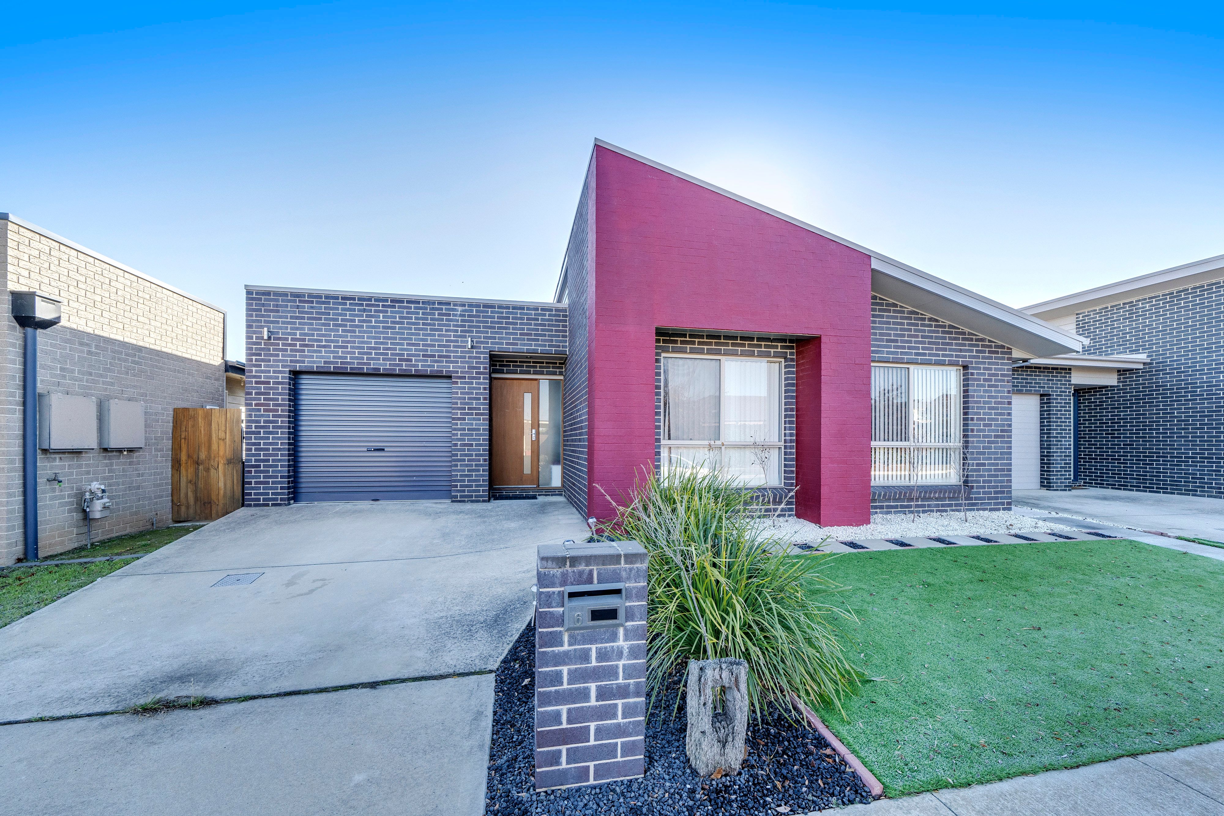 6 Marie Pitt Street, Franklin ACT 2913