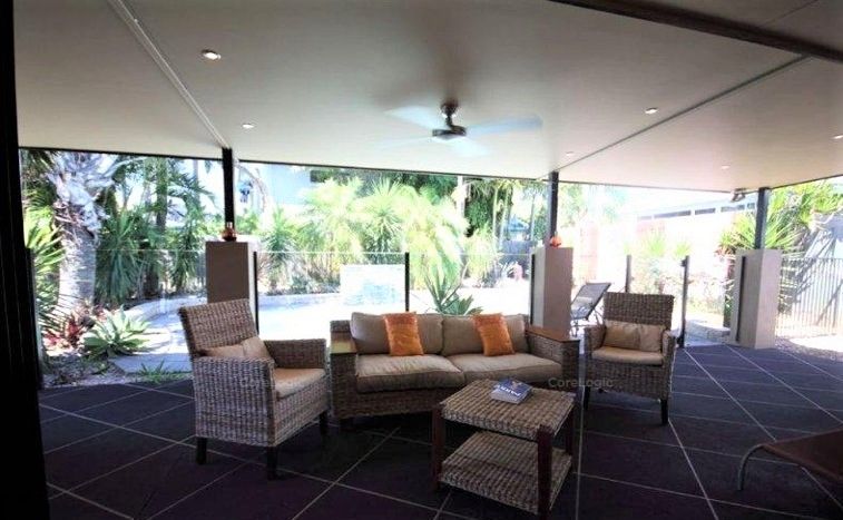 2 Kikori Crescent, Runaway Bay, QLD 4216
