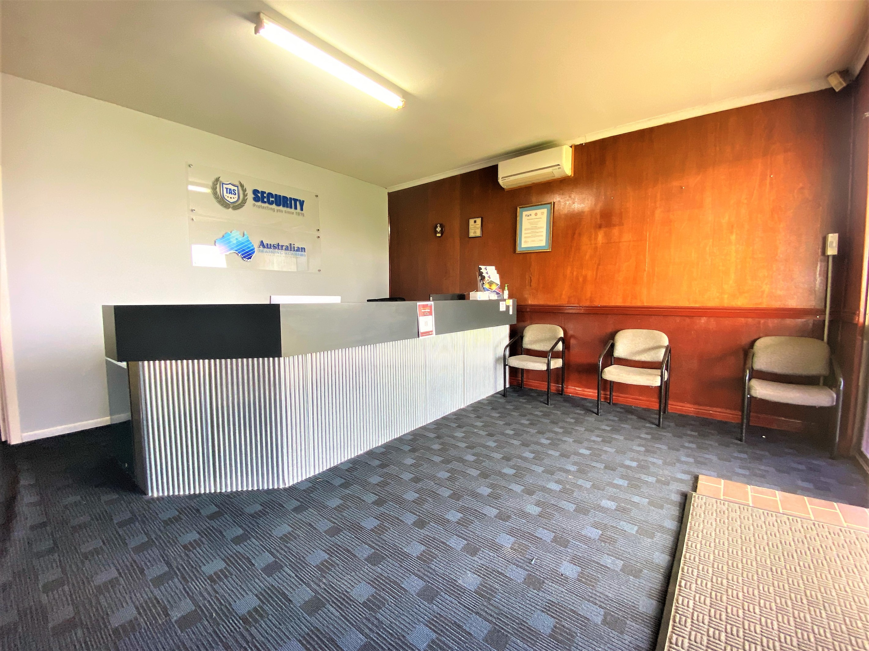 4049 Pacific Highway, Loganholme, QLD 4129