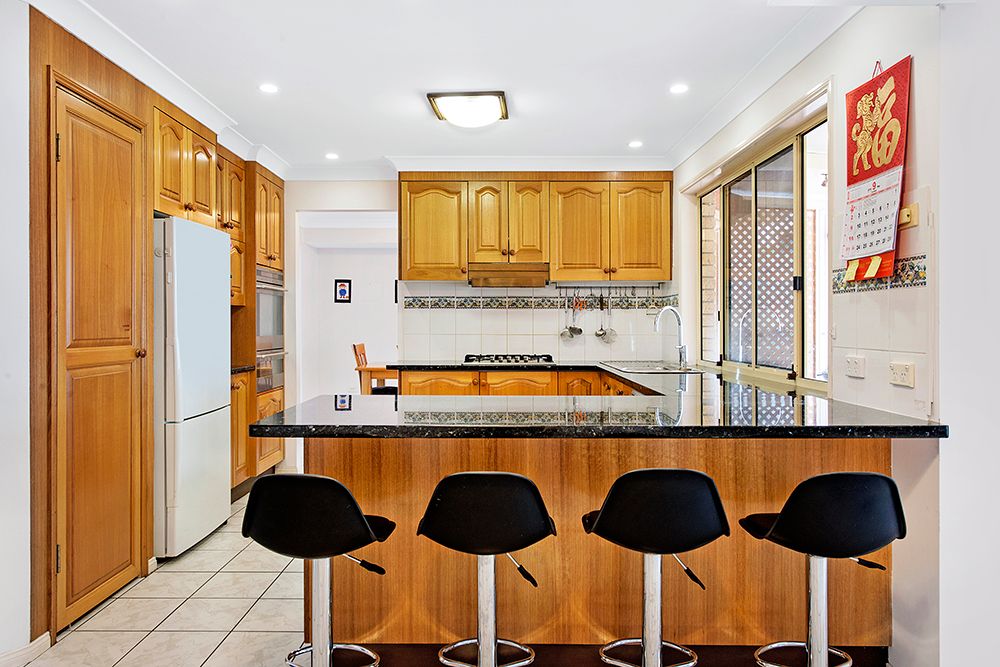 6 Piccadilly Place, Carindale, QLD 4152