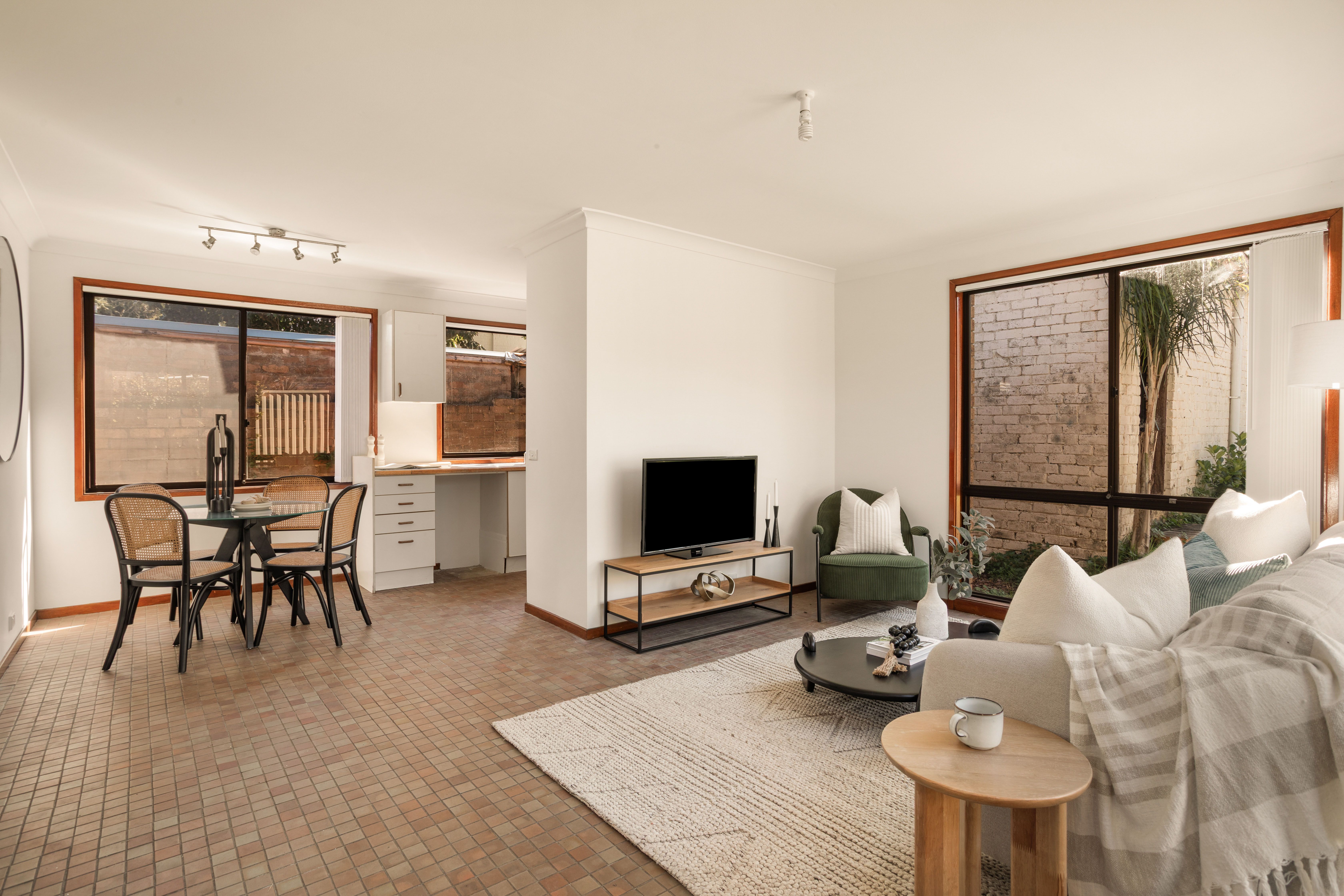14 & 14A Hincks Street — photo 11 of 18