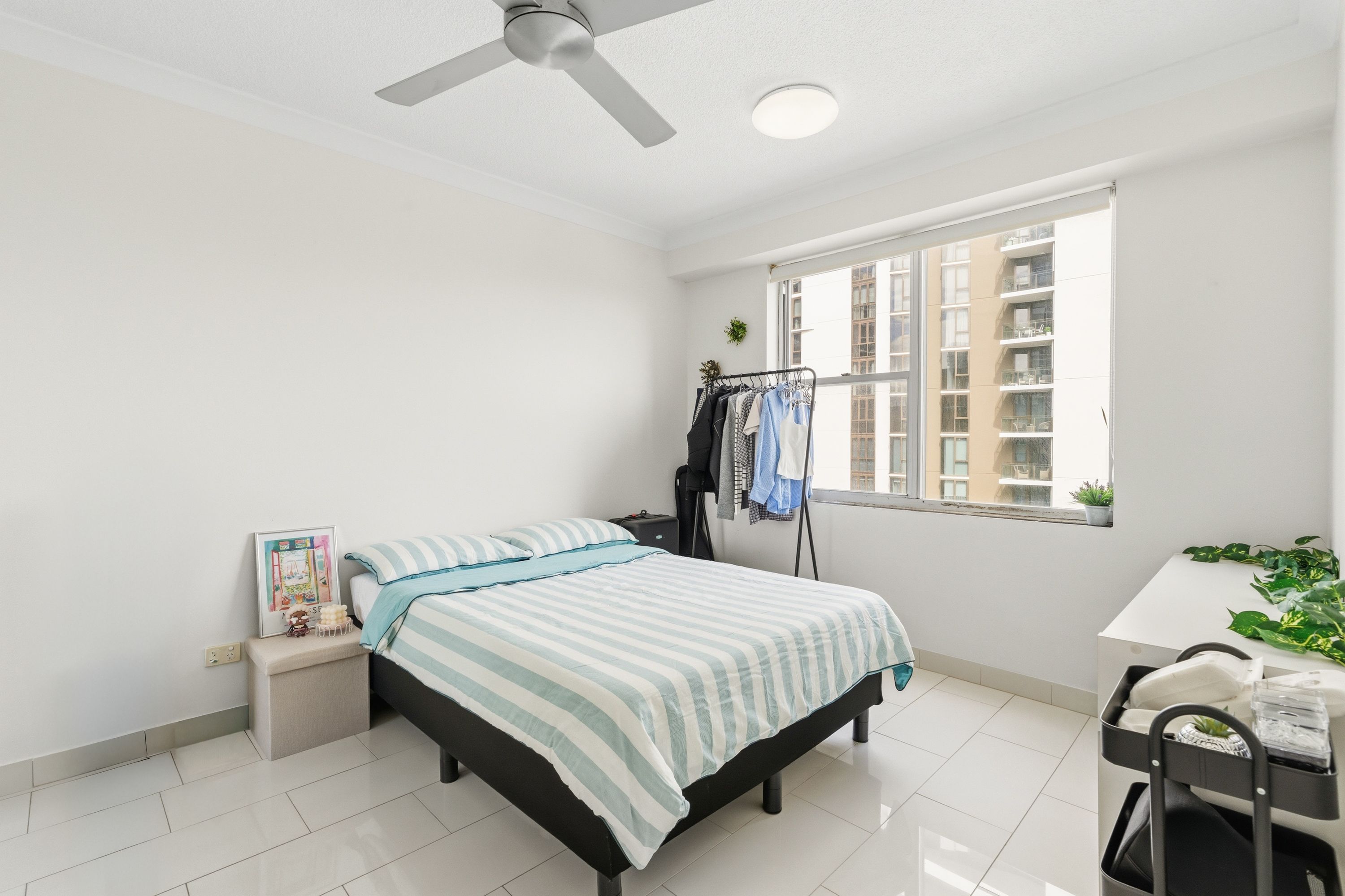 18/15 Pacific Street — photo 6 of 17