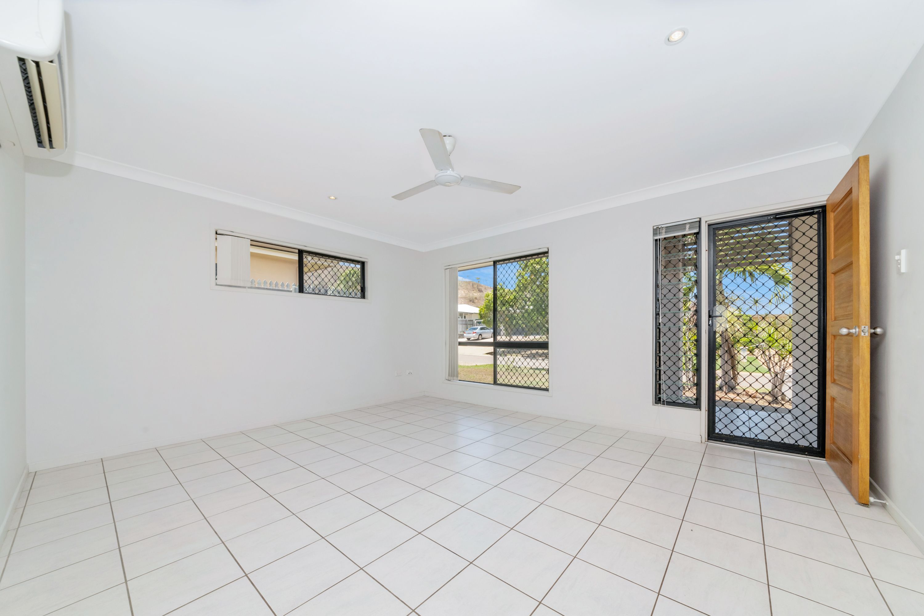 10 Coolidge Street, Mount Louisa, QLD 4814