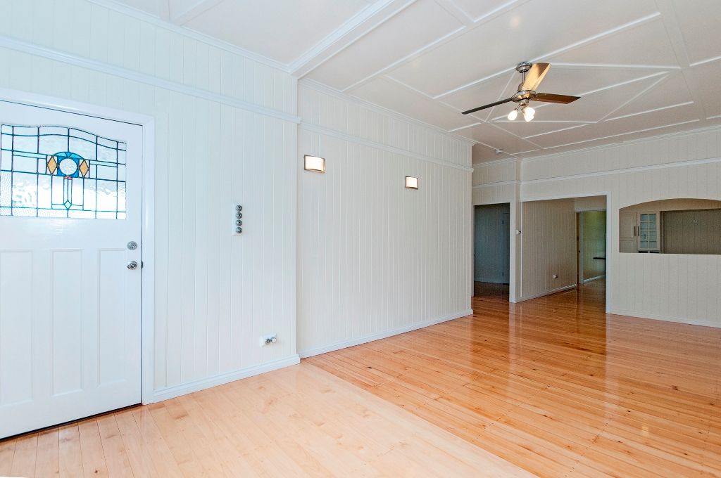 9 Panton Street, Woodend, QLD 4305