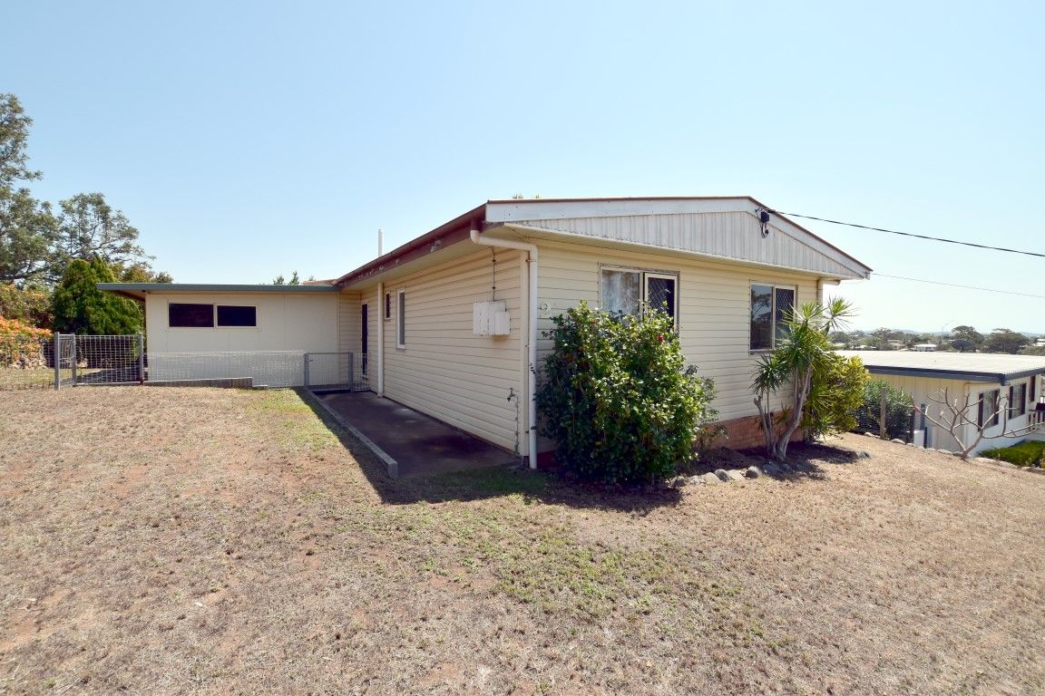26 Walters Avenue, West Gladstone, QLD 4680