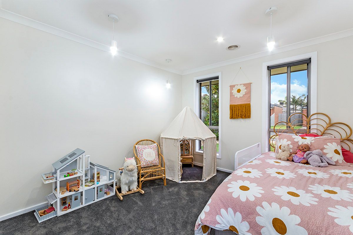 7 De Lemos Court — photo 8 of 11