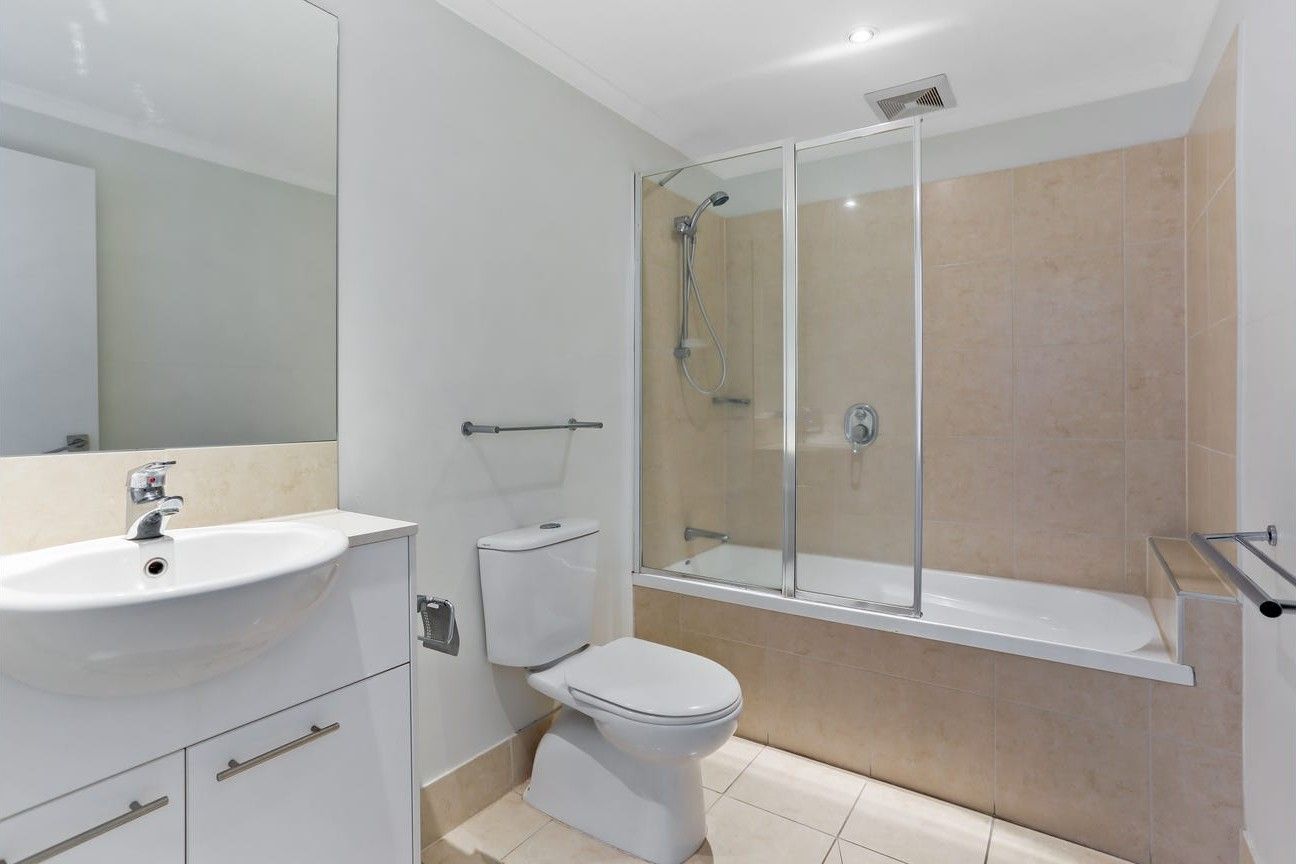 309/532-544 Ruthven Street — photo 8 of 17