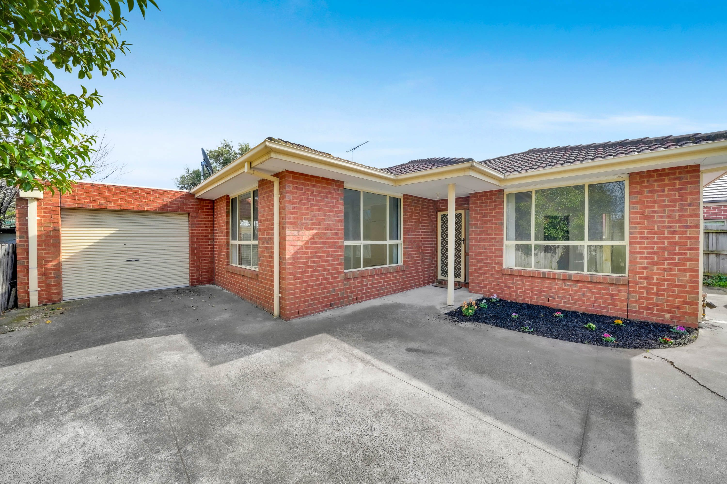 45 Matthews Avenue, Airport West VIC 3042