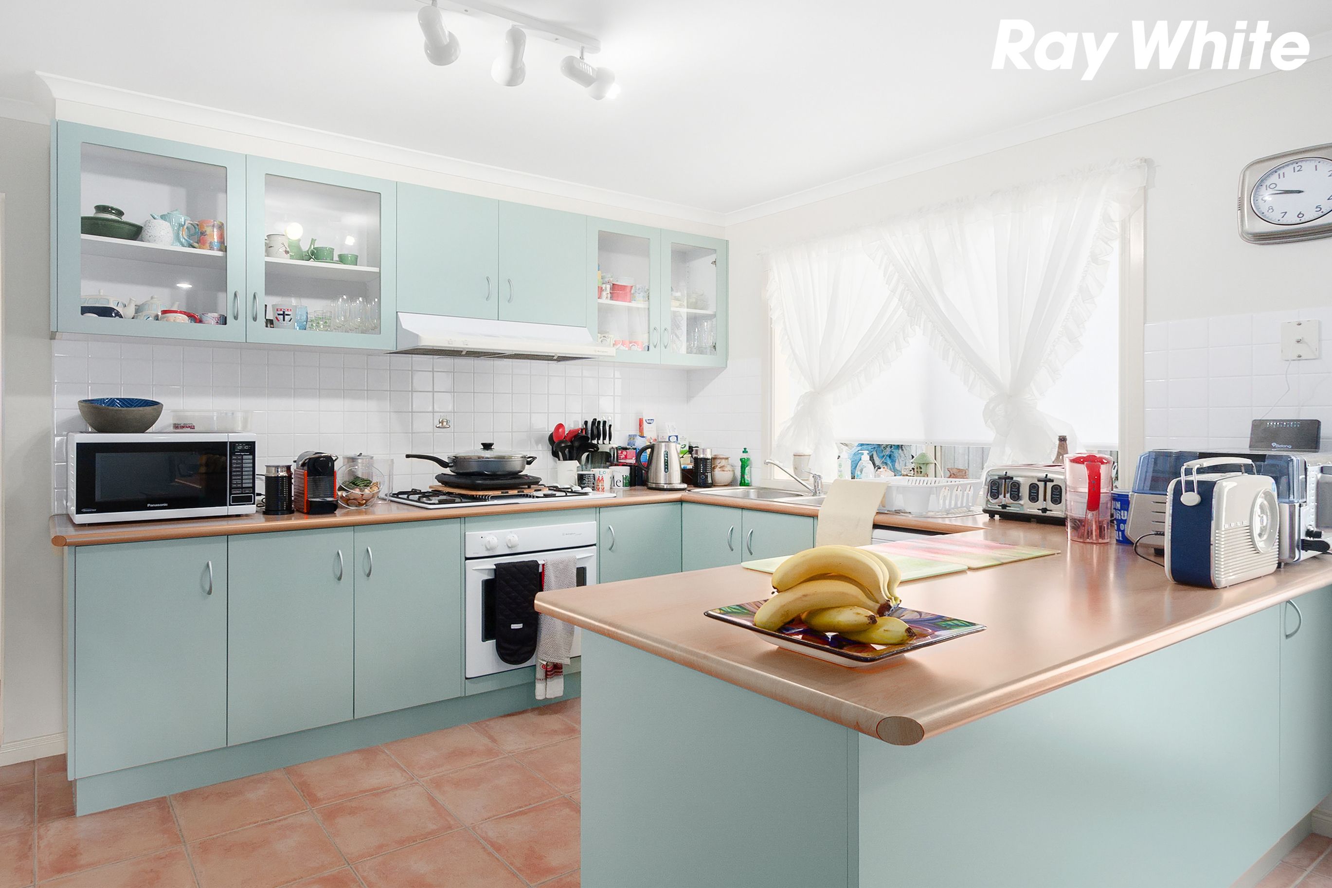 6 Spring Circuit, Pakenham, VIC 3810
