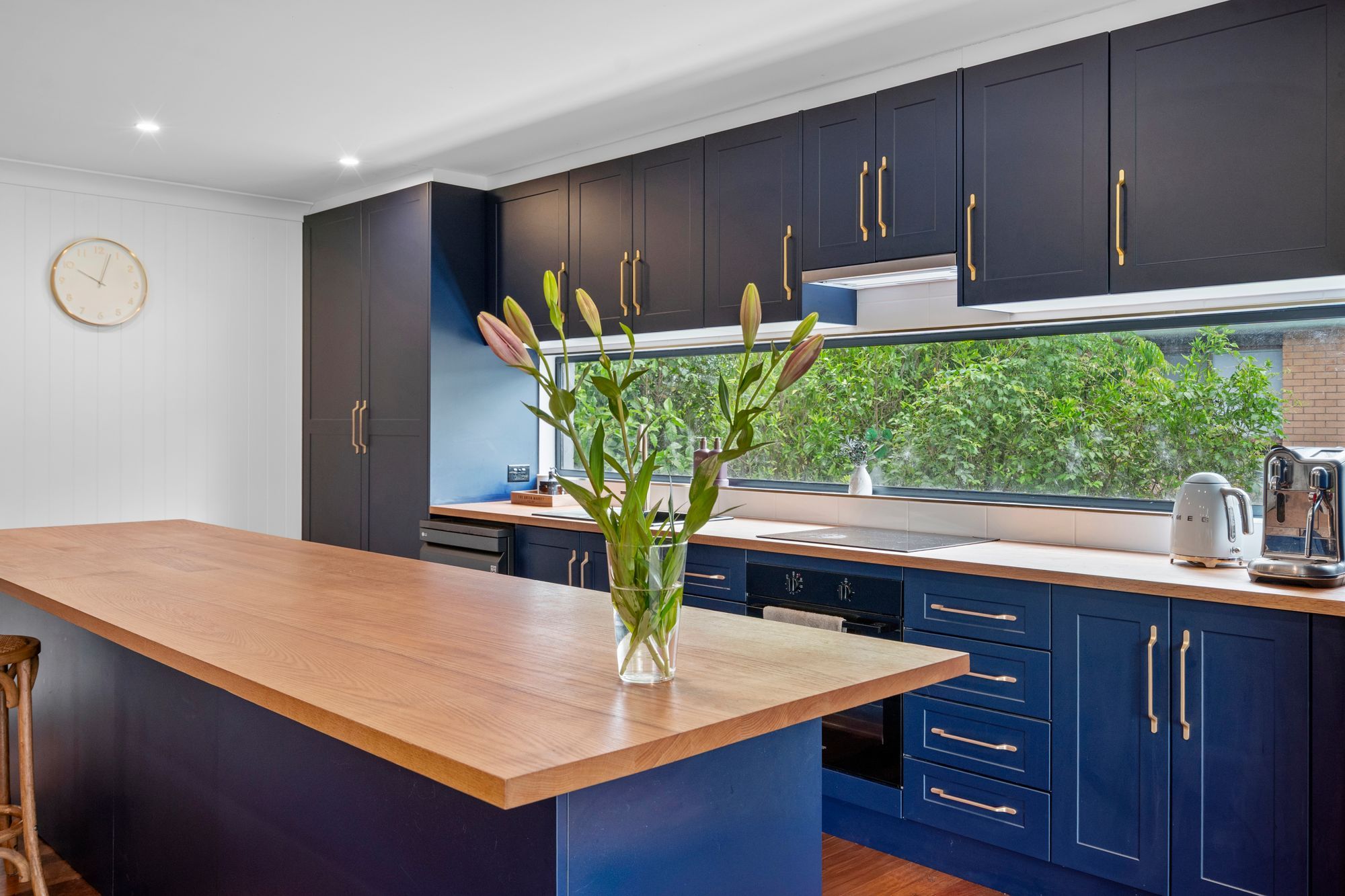 32 Knoll Road — photo 4 of 17