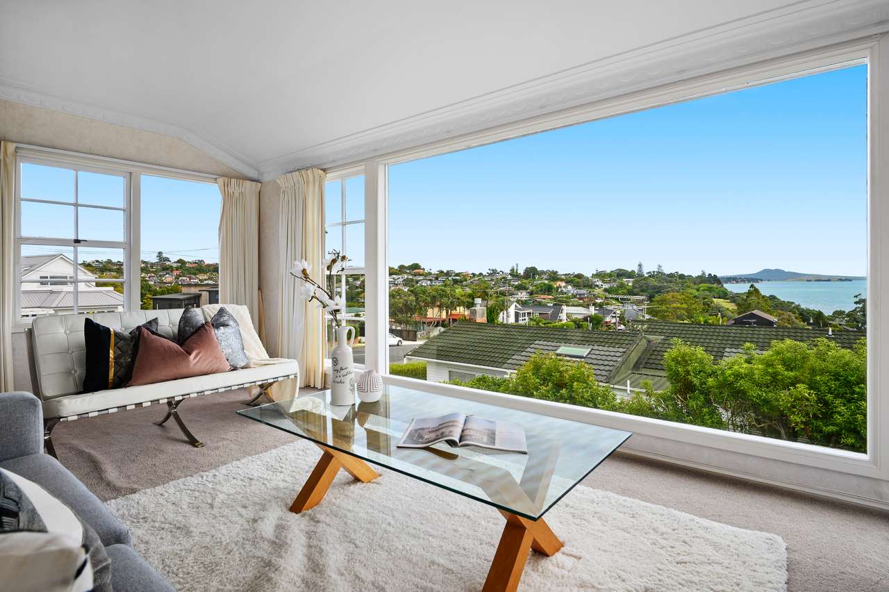 119 Mellons Bay Road, Mellons Bay, Manukau City Real Estate Ray