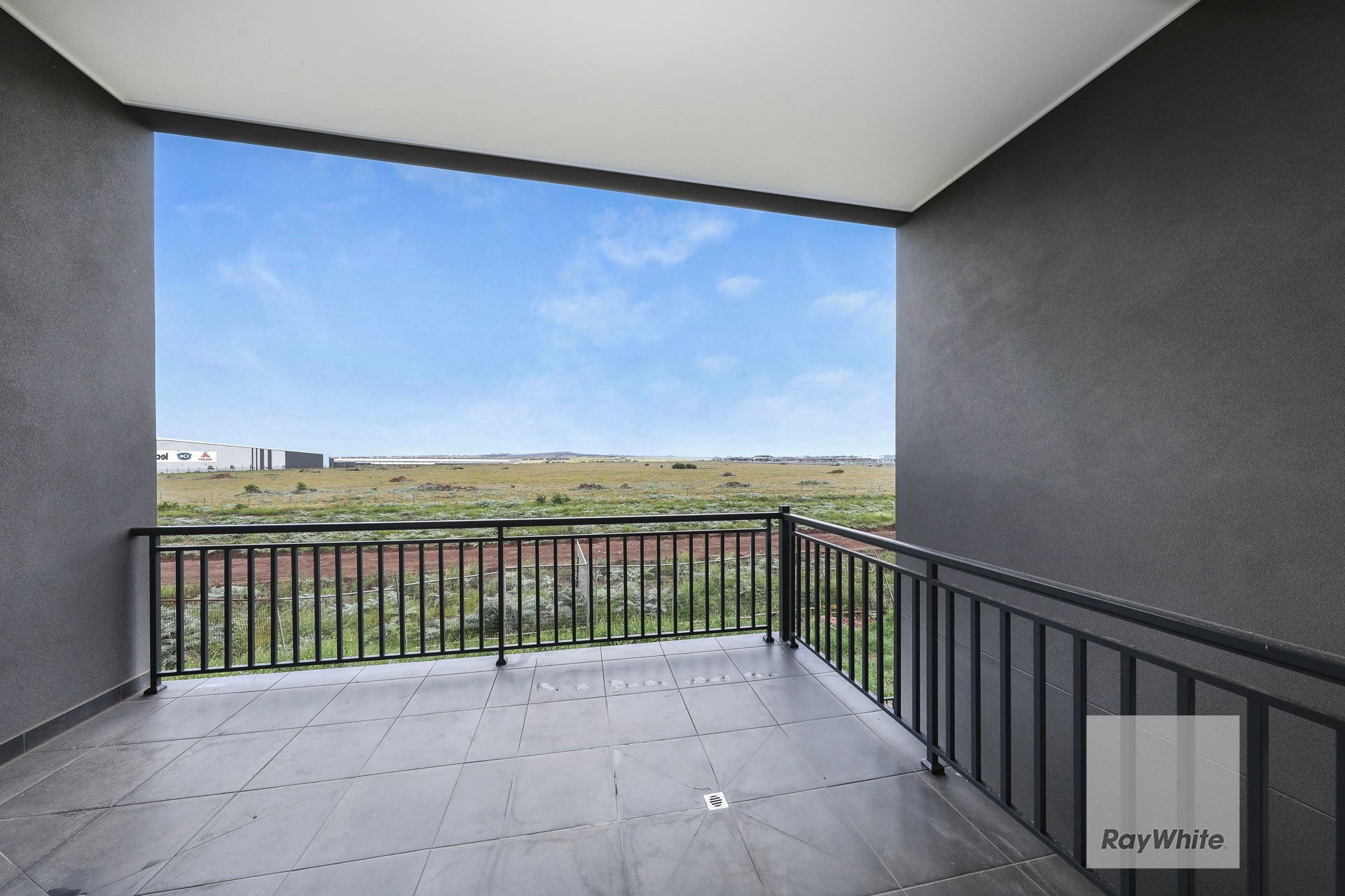29 Messara Walk — photo 13 of 15