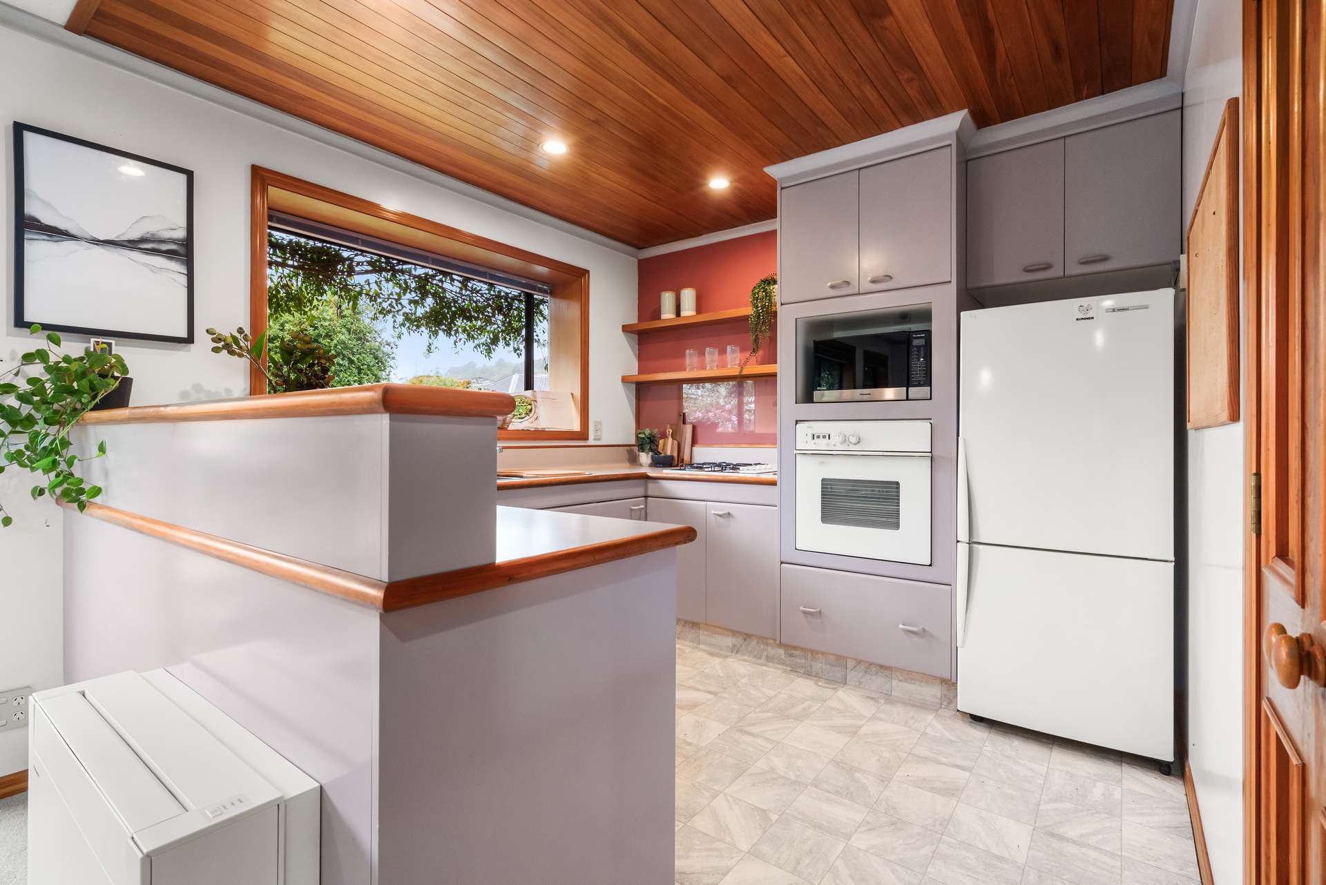 34d Dryden Street photo 8
