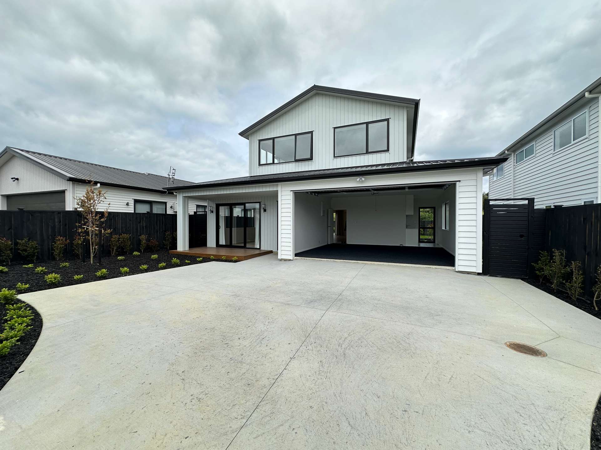 33 Ta Moko Drive photo 2