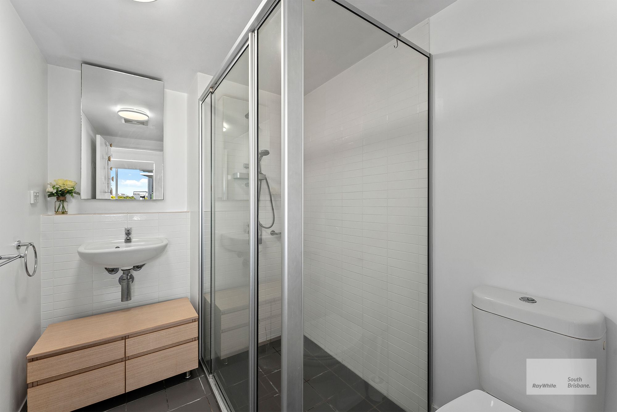 94/62 Cordelia Street — photo 8 of 22