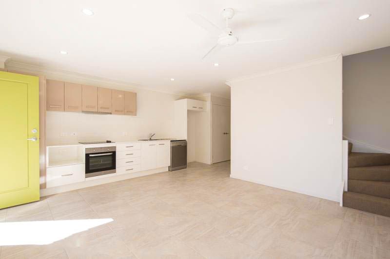 16 Scenic Road, Redbank Plains, QLD 4301