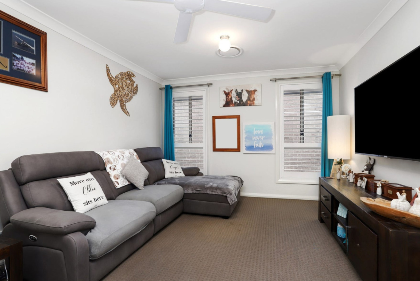43 Moluccana Crescent — photo 3 of 14