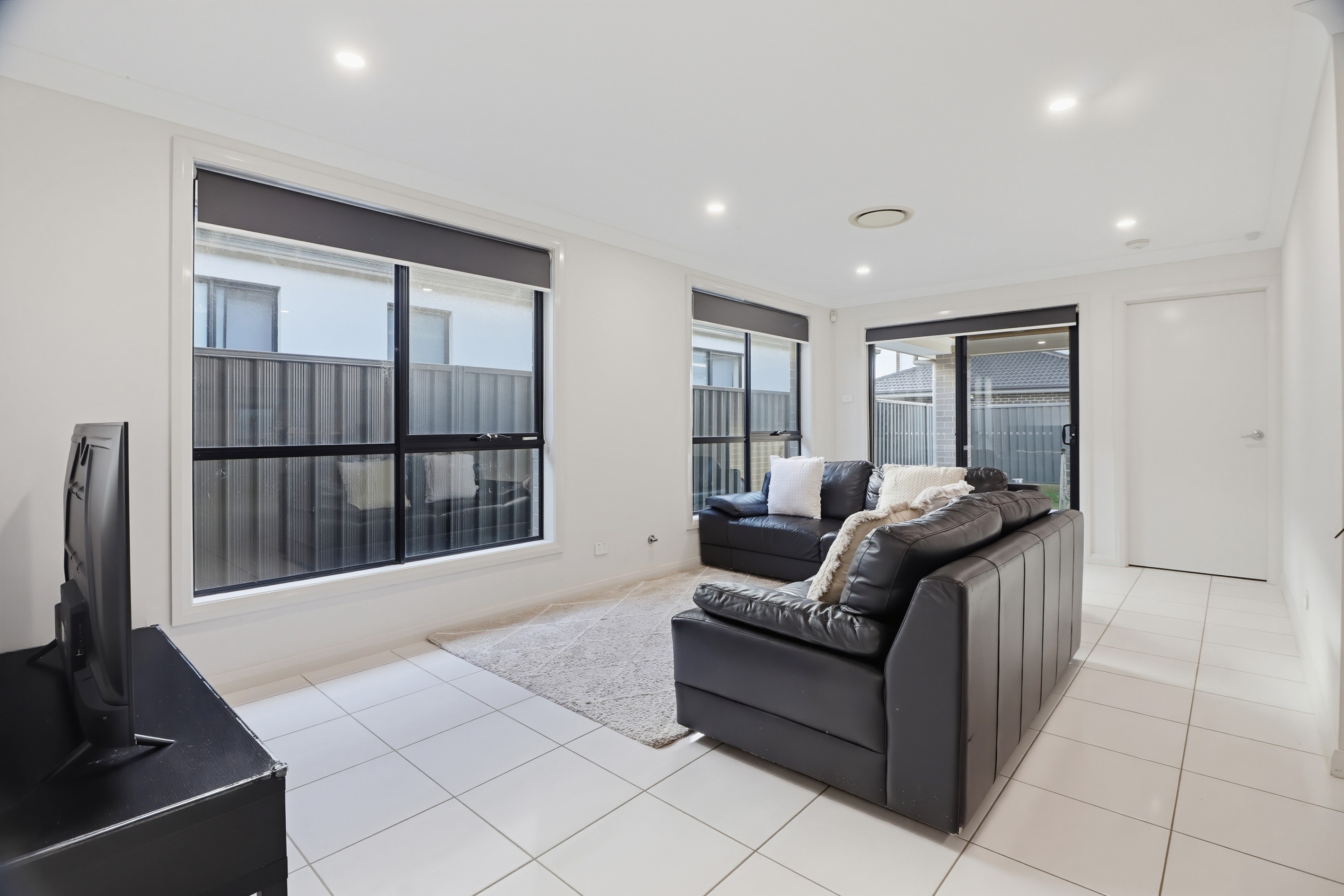 11 Myrtle Street, Gregory Hills, NSW 2557