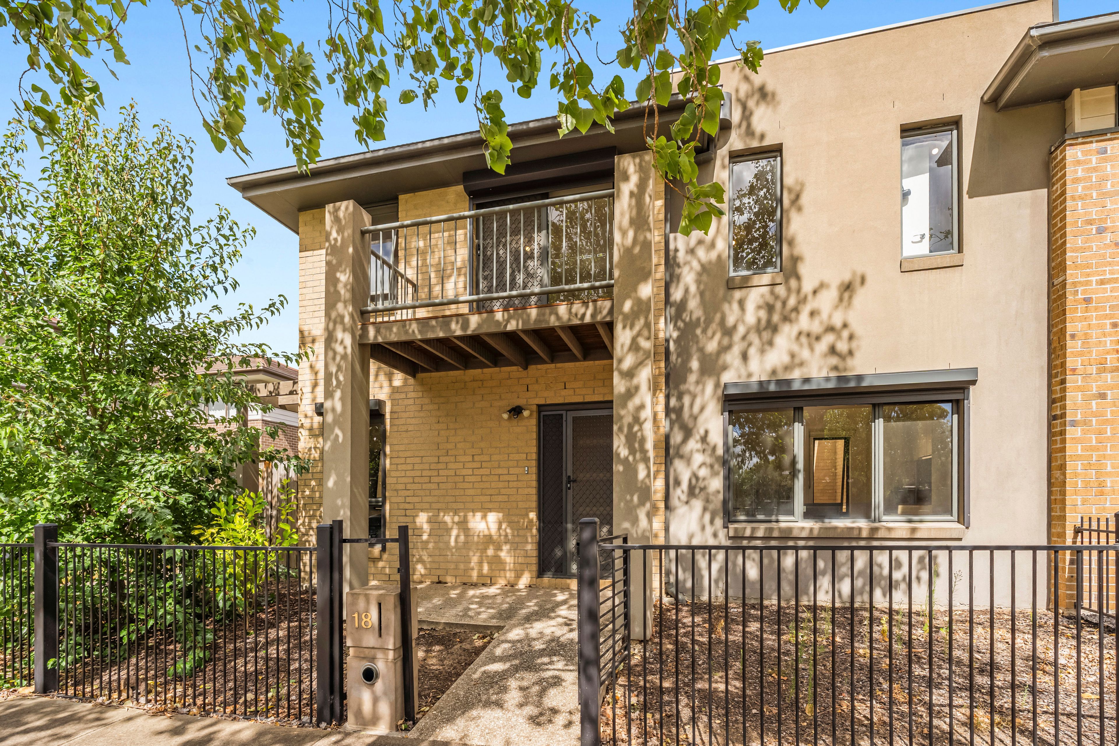 18 Great Brome Avenue