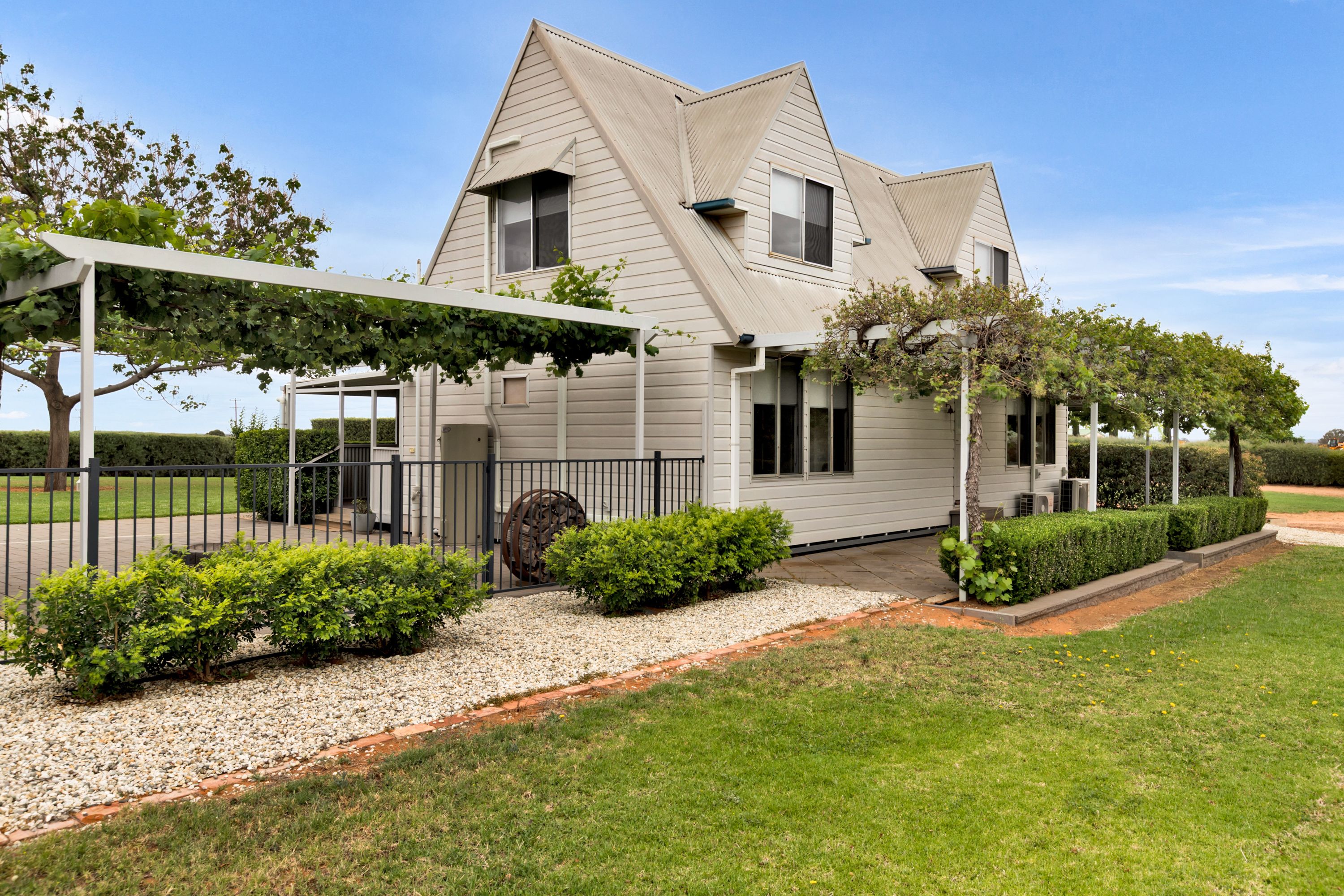 57 Pitman Avenue, Buronga, NSW 2739