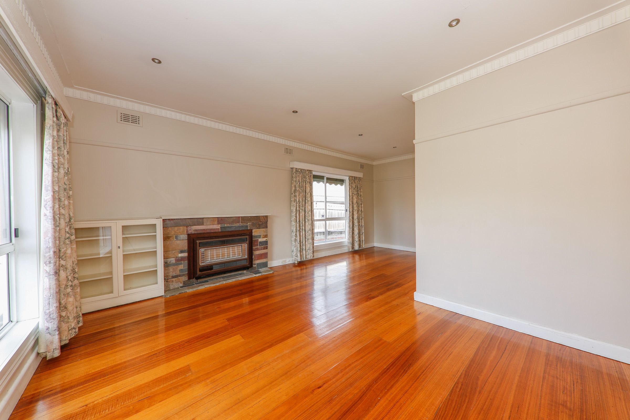 48 cumming Street — photo 2 of 10
