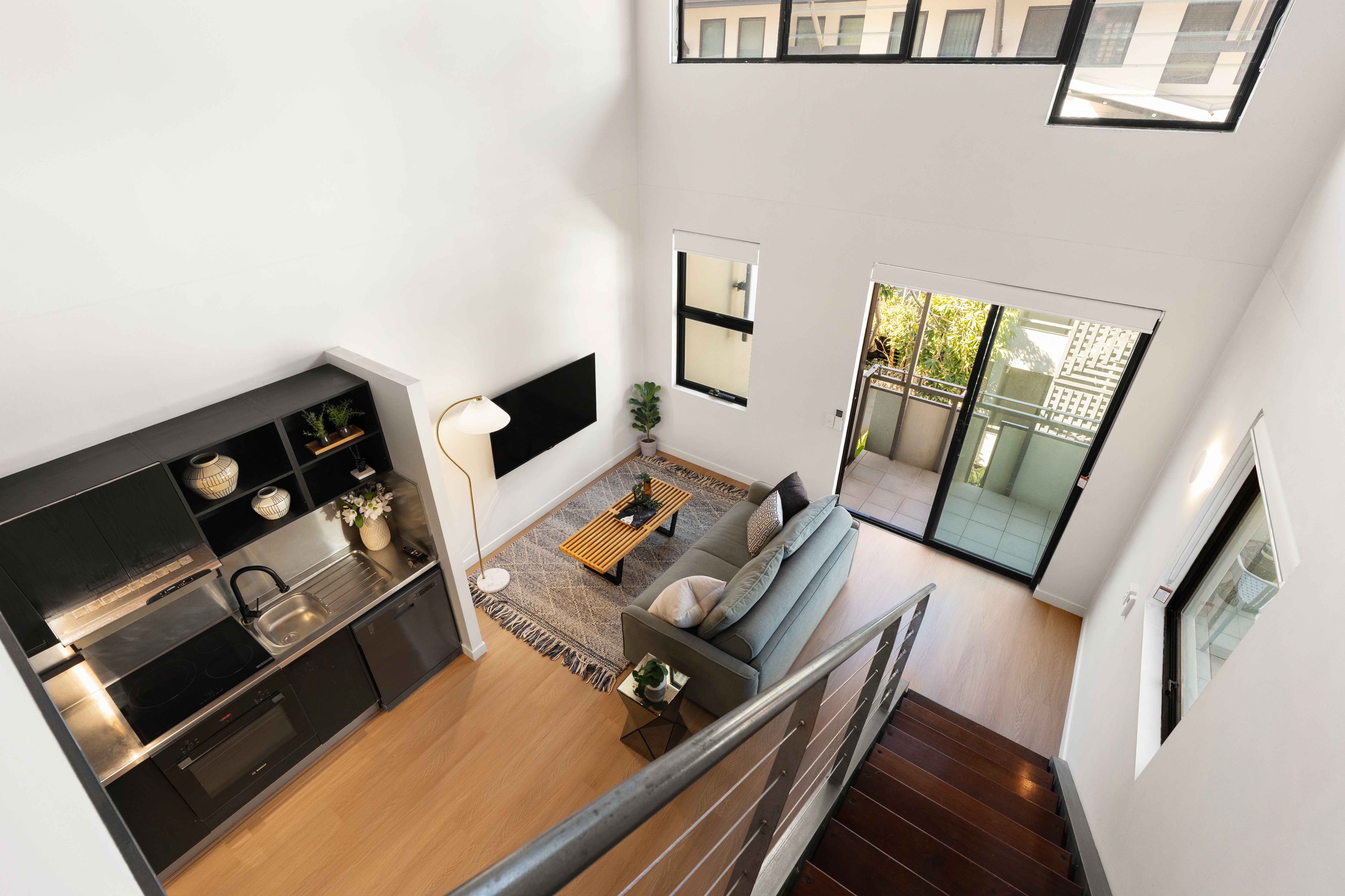 207/6 Florence Street — photo 3 of 30