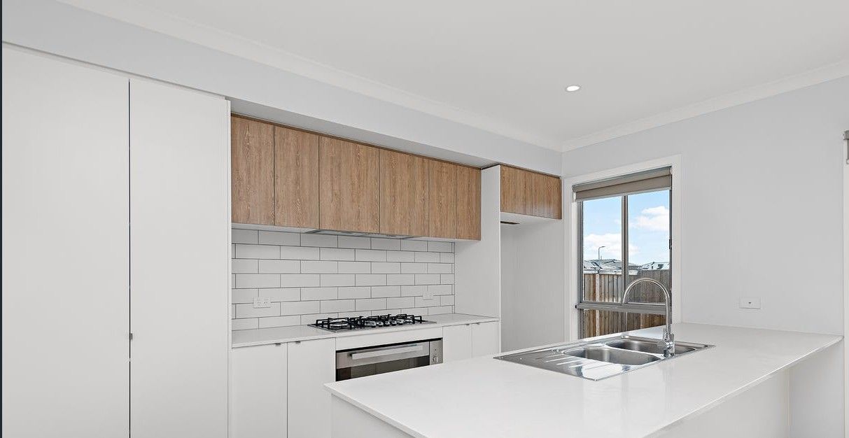 34 Pandorea Street — photo 5 of 14