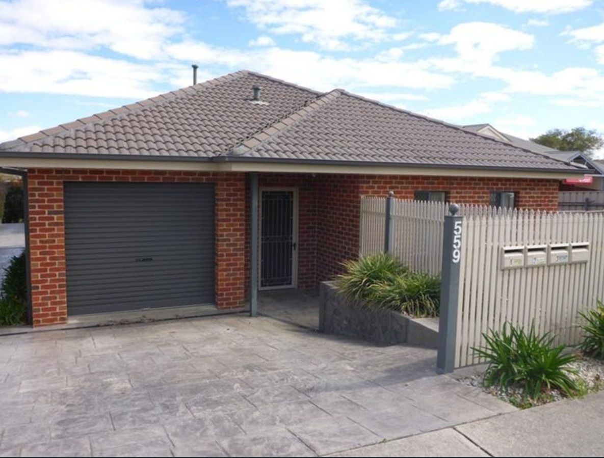 1/559 Schubach Street — photo from Ray White Albury Central