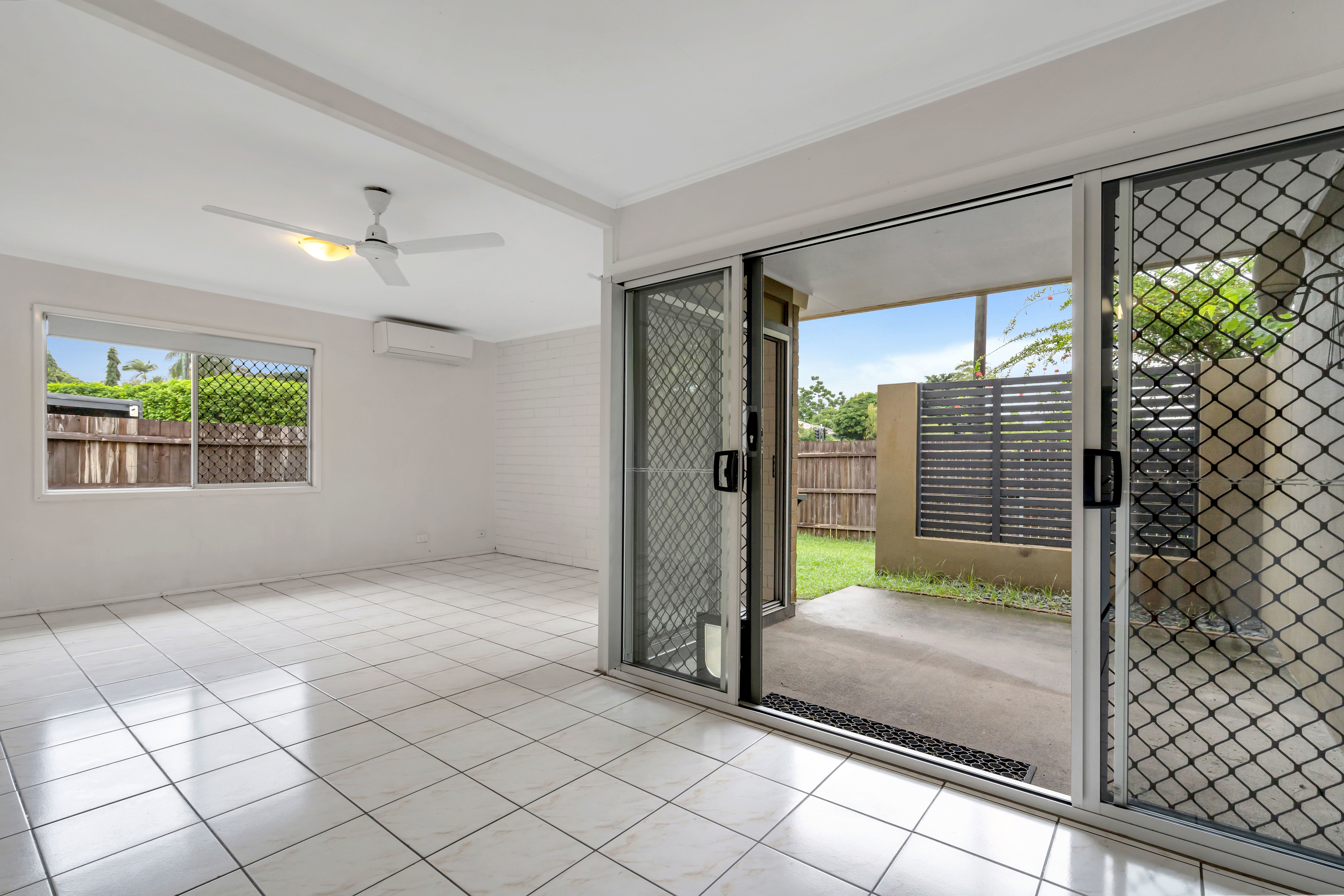 1/4 Moody Street, Manoora, QLD 4870