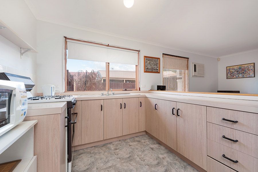 11 Silverton Court — photo 9 of 23