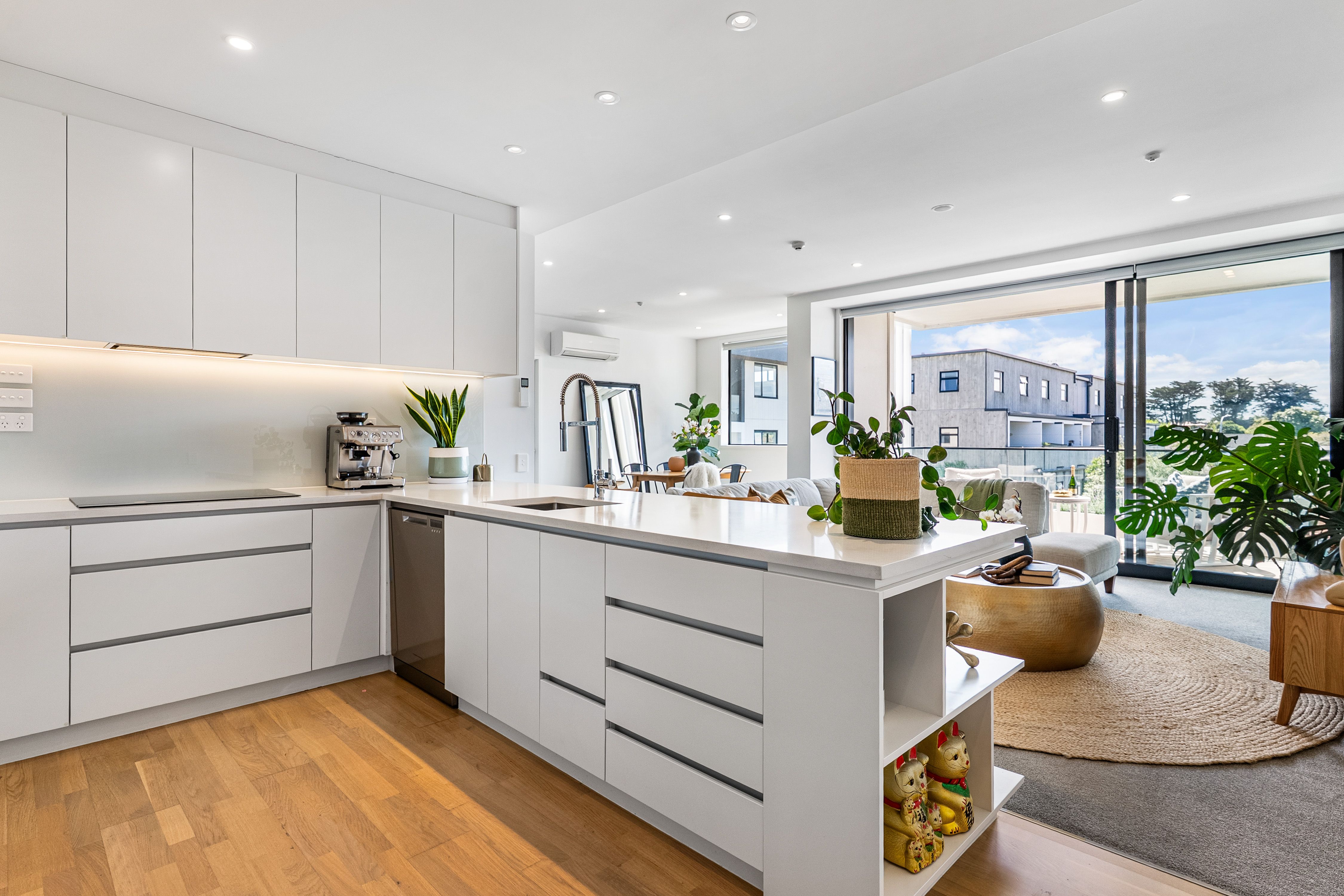 207/8A Lake Pupuke Drive, Takapuna, North Shore City