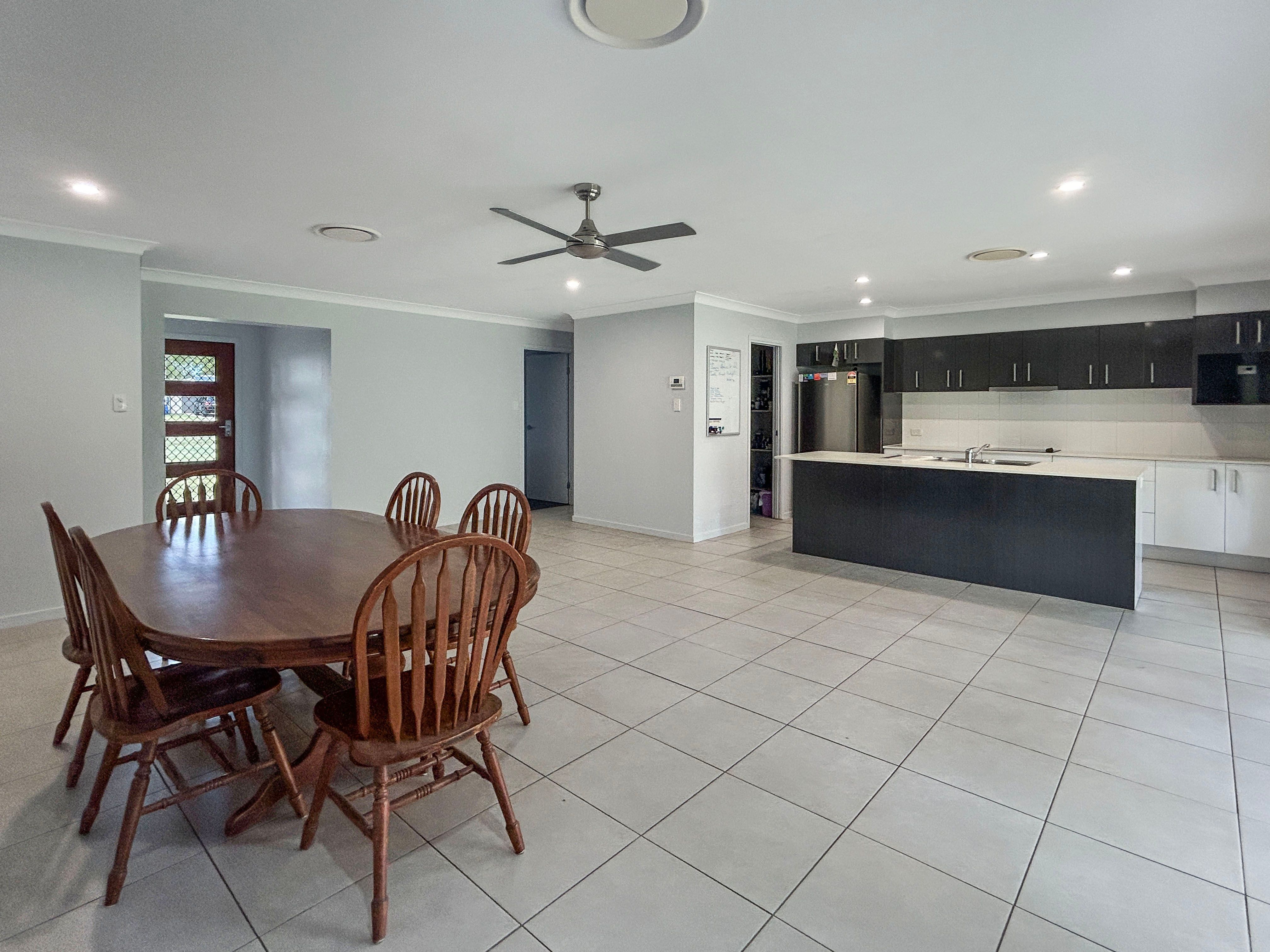 16 Brolga Way, Adare, QLD 4343