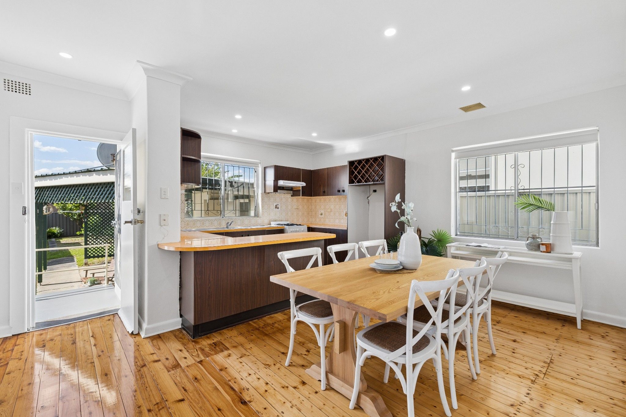 25 Birrellea Avenue — photo 5 of 17