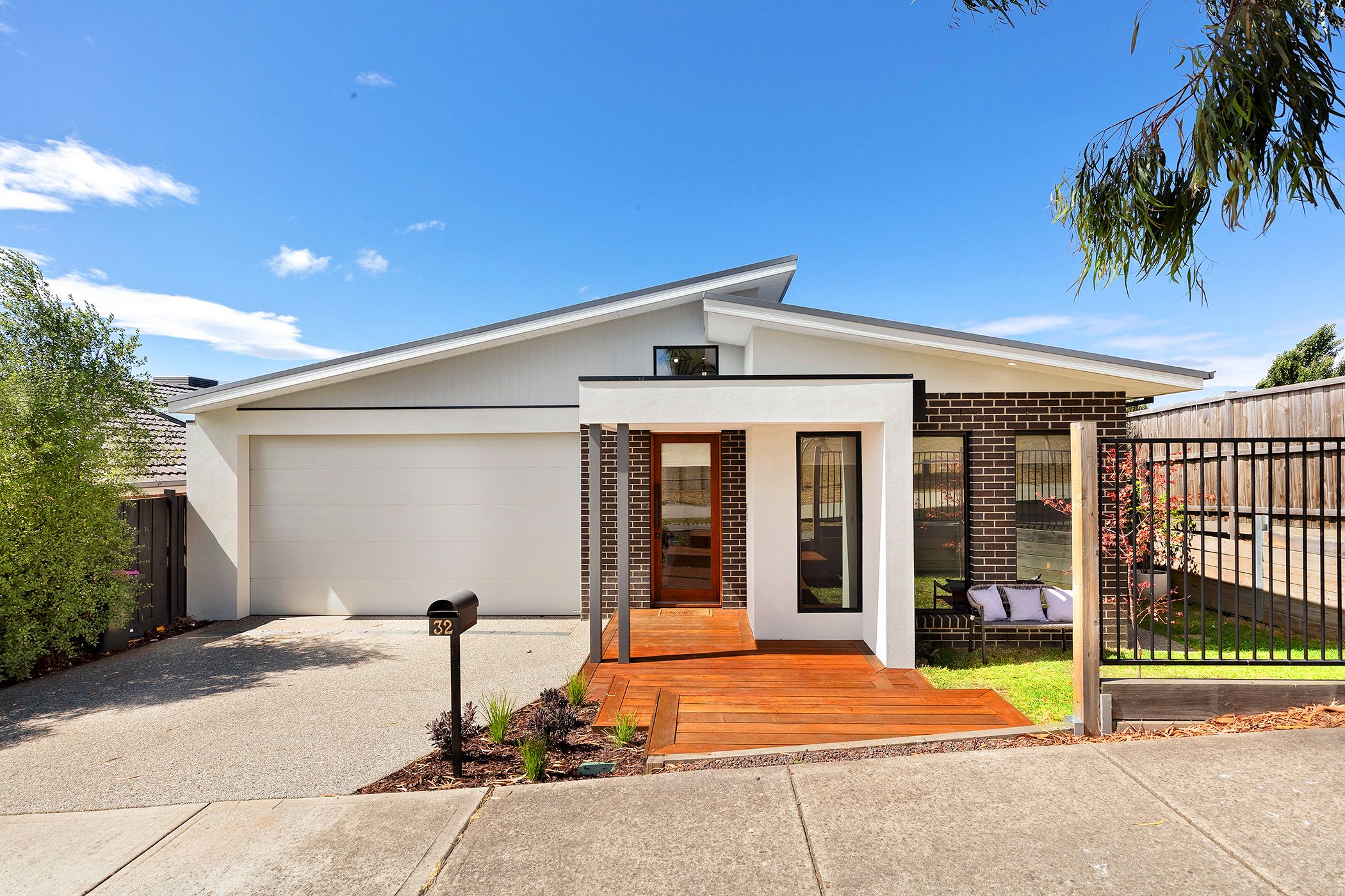 32 Coobowie Drive, Doreen VIC 3754