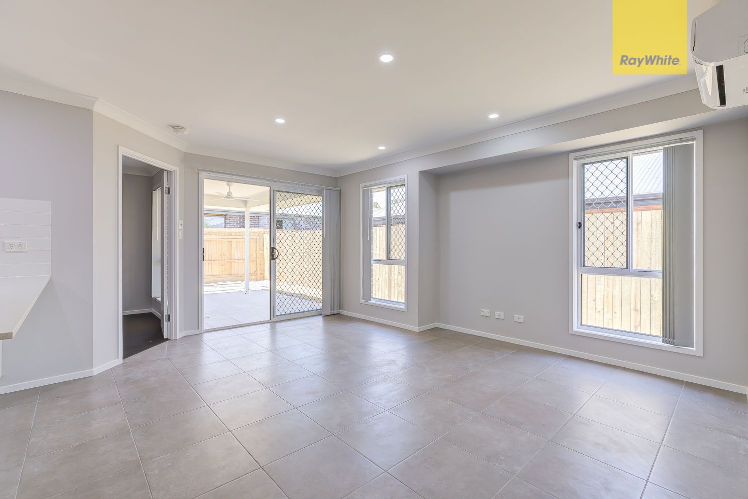 22A Pinelands Street, Loganlea, QLD 4131