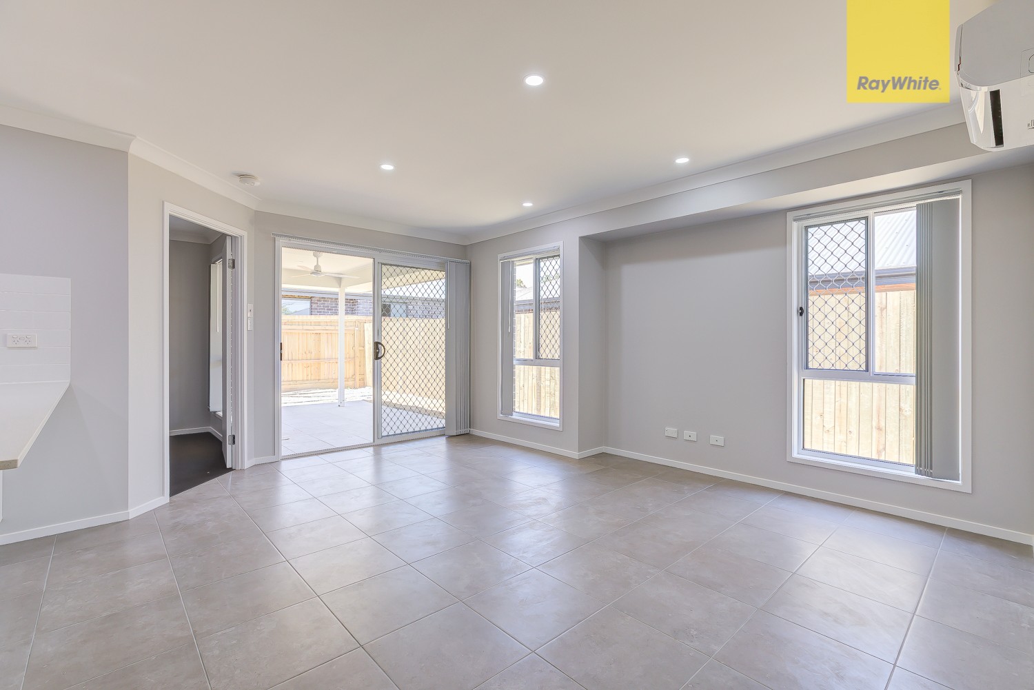 22A Pinelands Street, Loganlea, QLD 4131