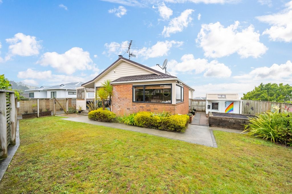 165 Tirohanga Road, Tirohanga, Lower Hutt City