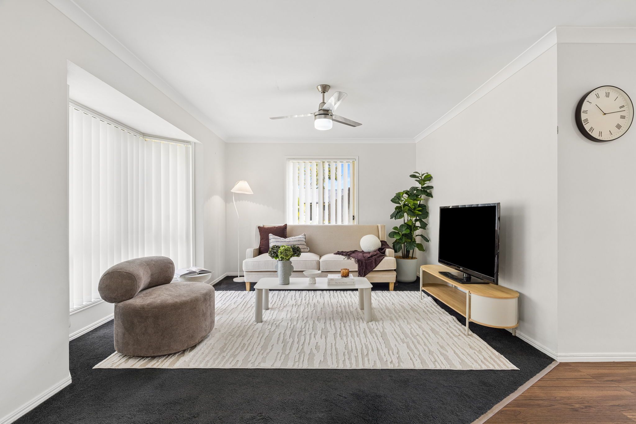 35 Billabong Drive — photo 3 of 17