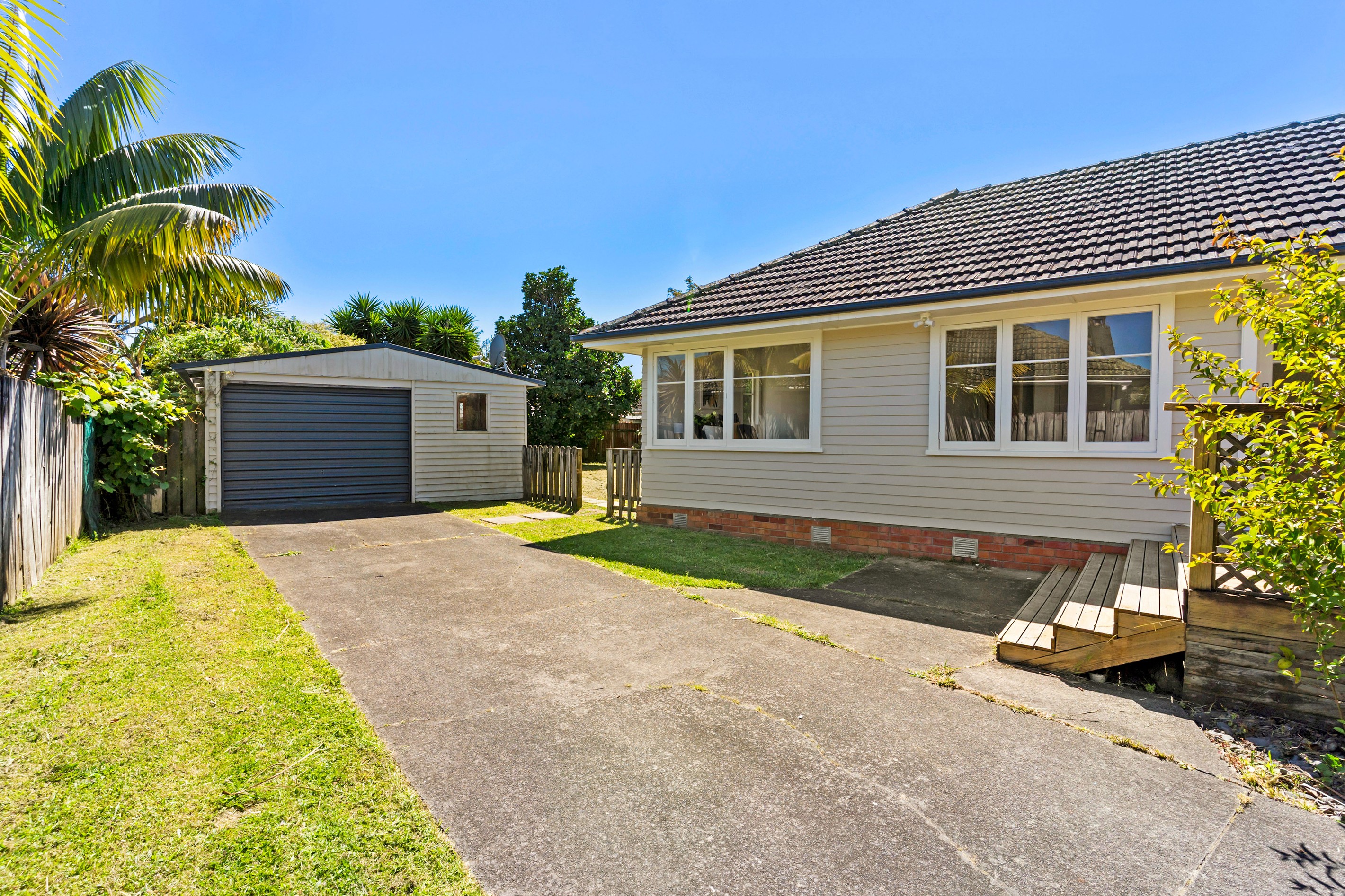 51 Smythe Road, Henderson, Waitakere City