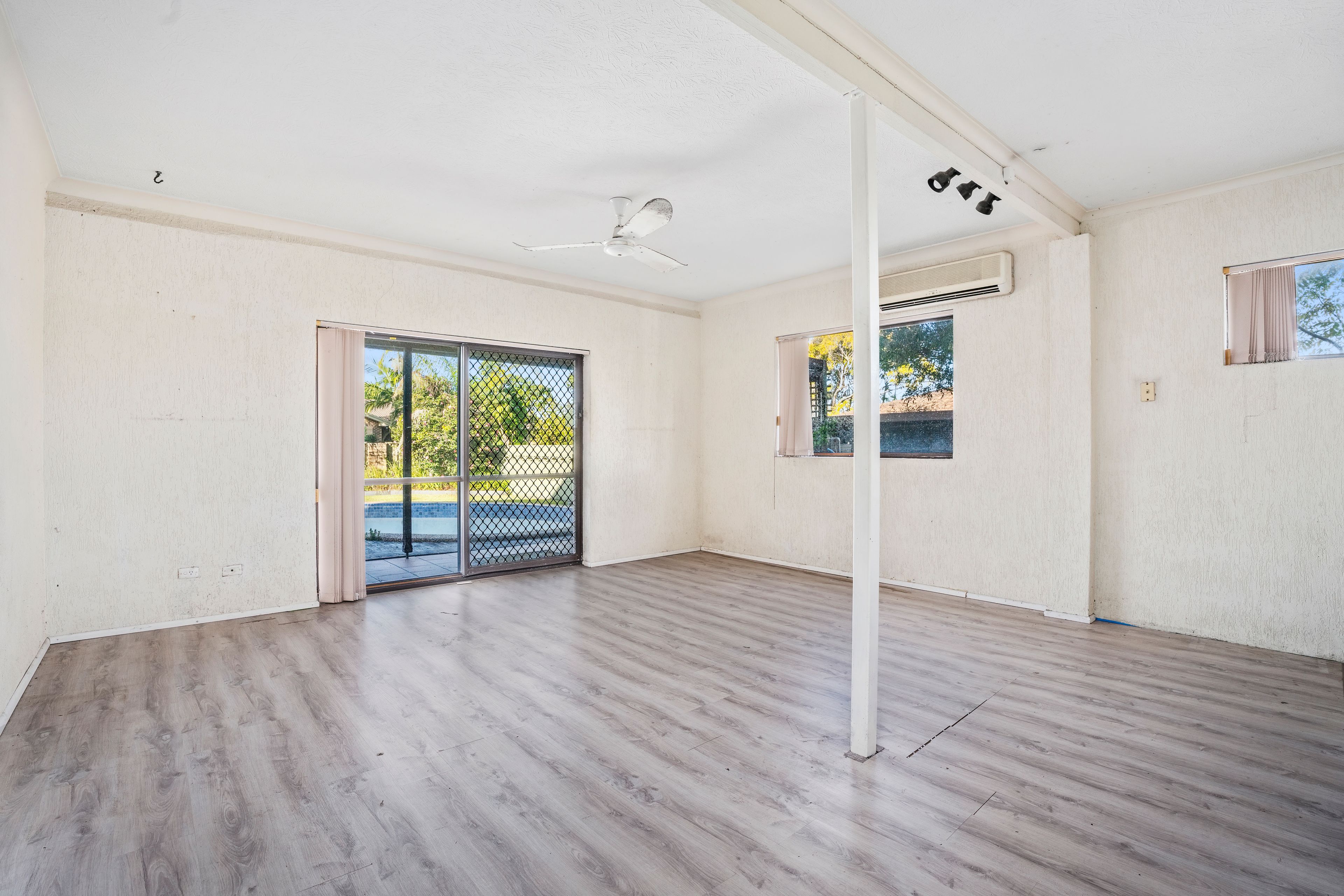 16 Tecoma Street, Southport, QLD 4215