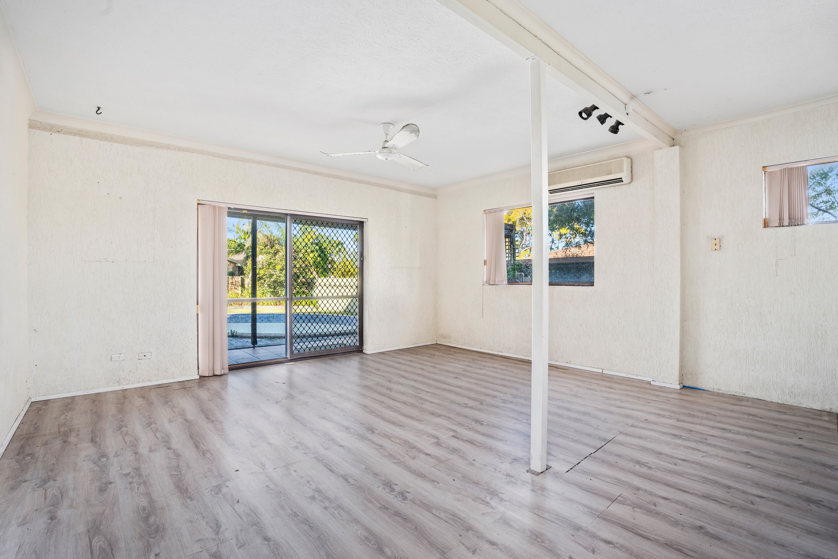 16 Tecoma Street, Southport, QLD 4215